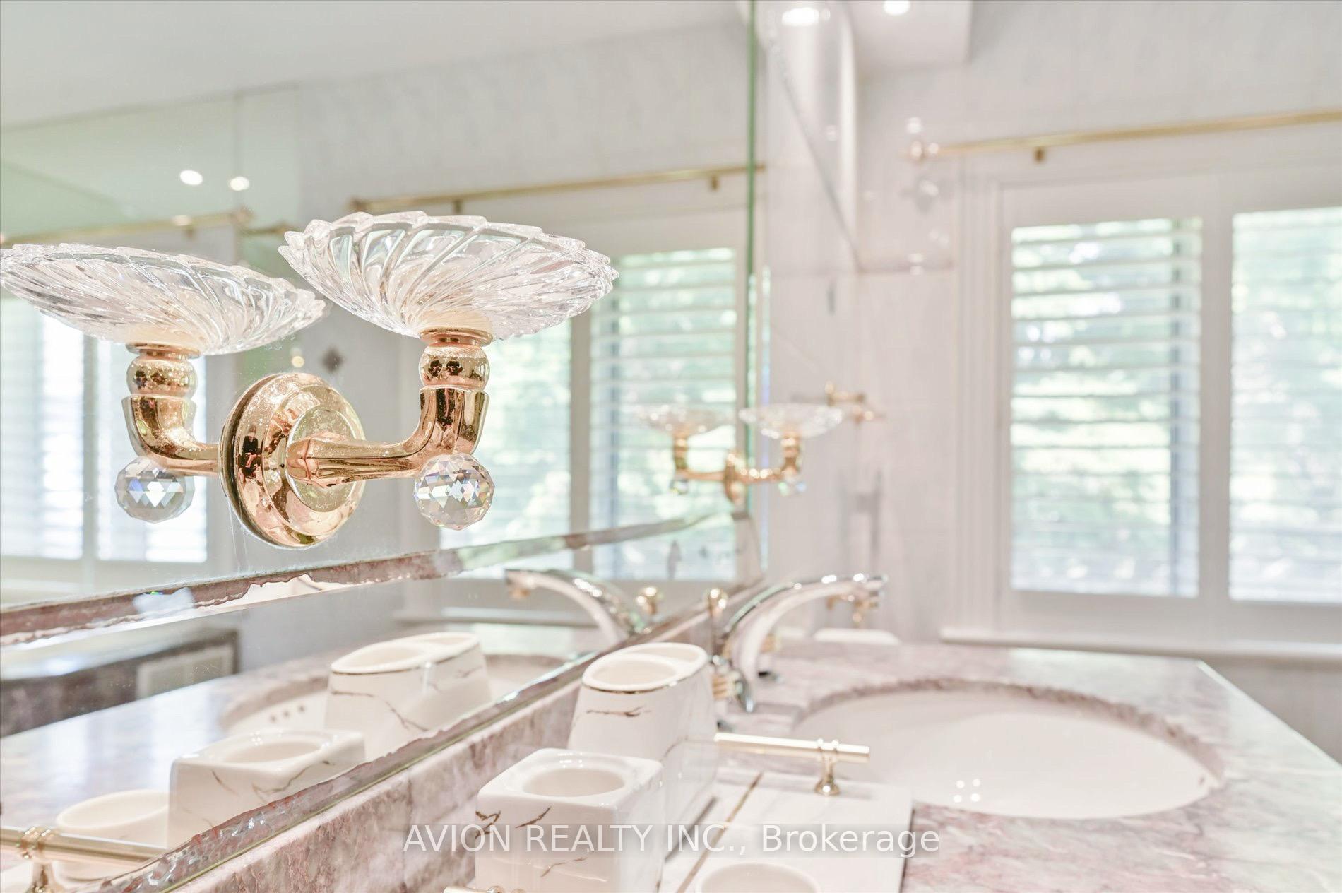 Photo 13 of 13 Bayview Forest Lane, Markham, Grandview — HOMEH