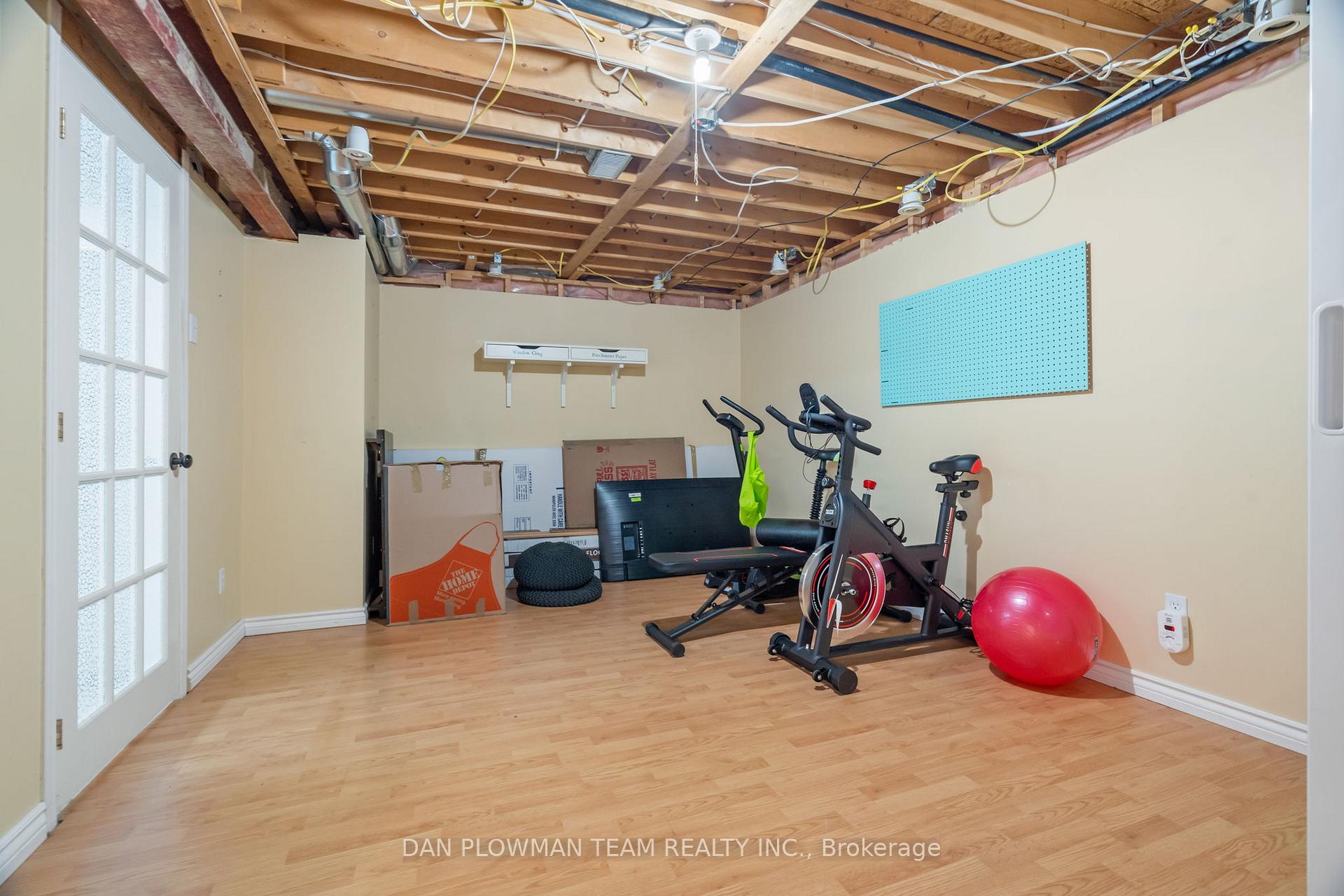 Photo 17 of 103 Charest Place, Whitby, Brooklin — HOMEH