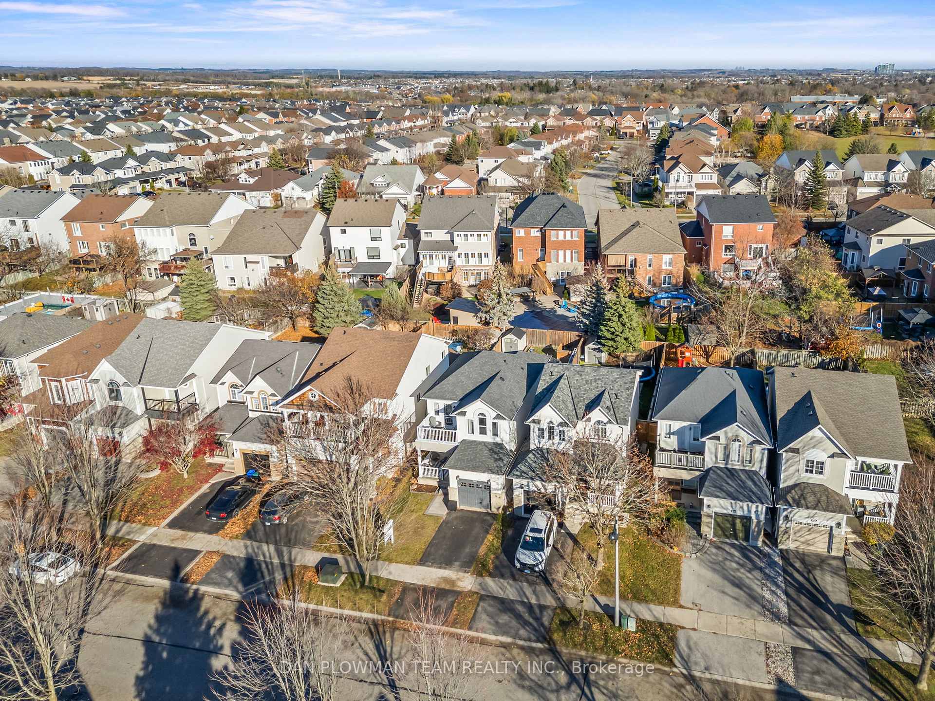 Photo 28 of 103 Charest Place, Whitby, Brooklin — HOMEH