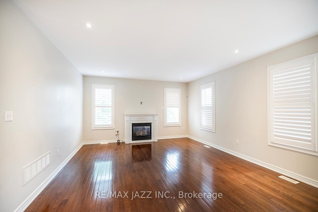 Photo 5 of 1643 Coldstream Drive, Oshawa, Taunton — HOMEH