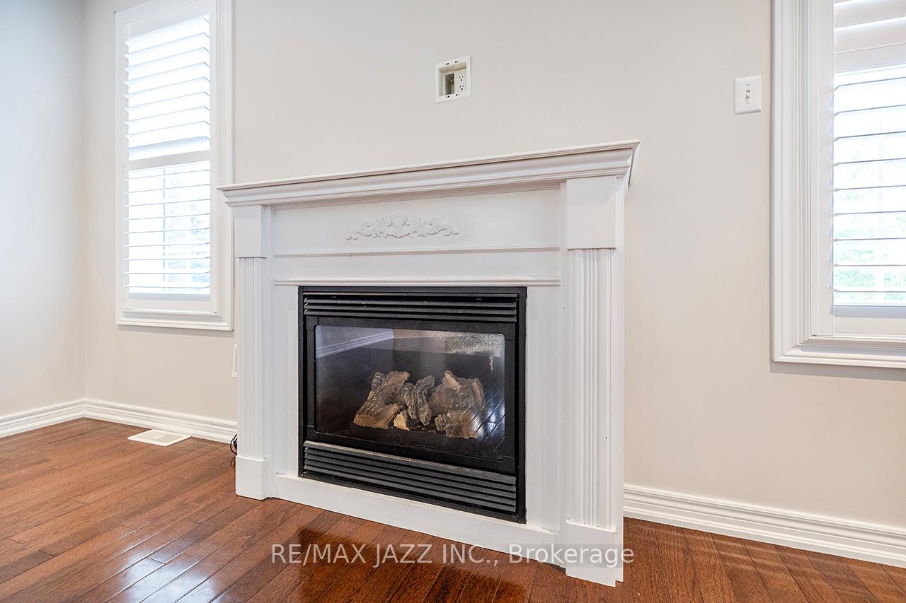 Photo 4 of 1643 Coldstream Drive, Oshawa, Taunton — HOMEH