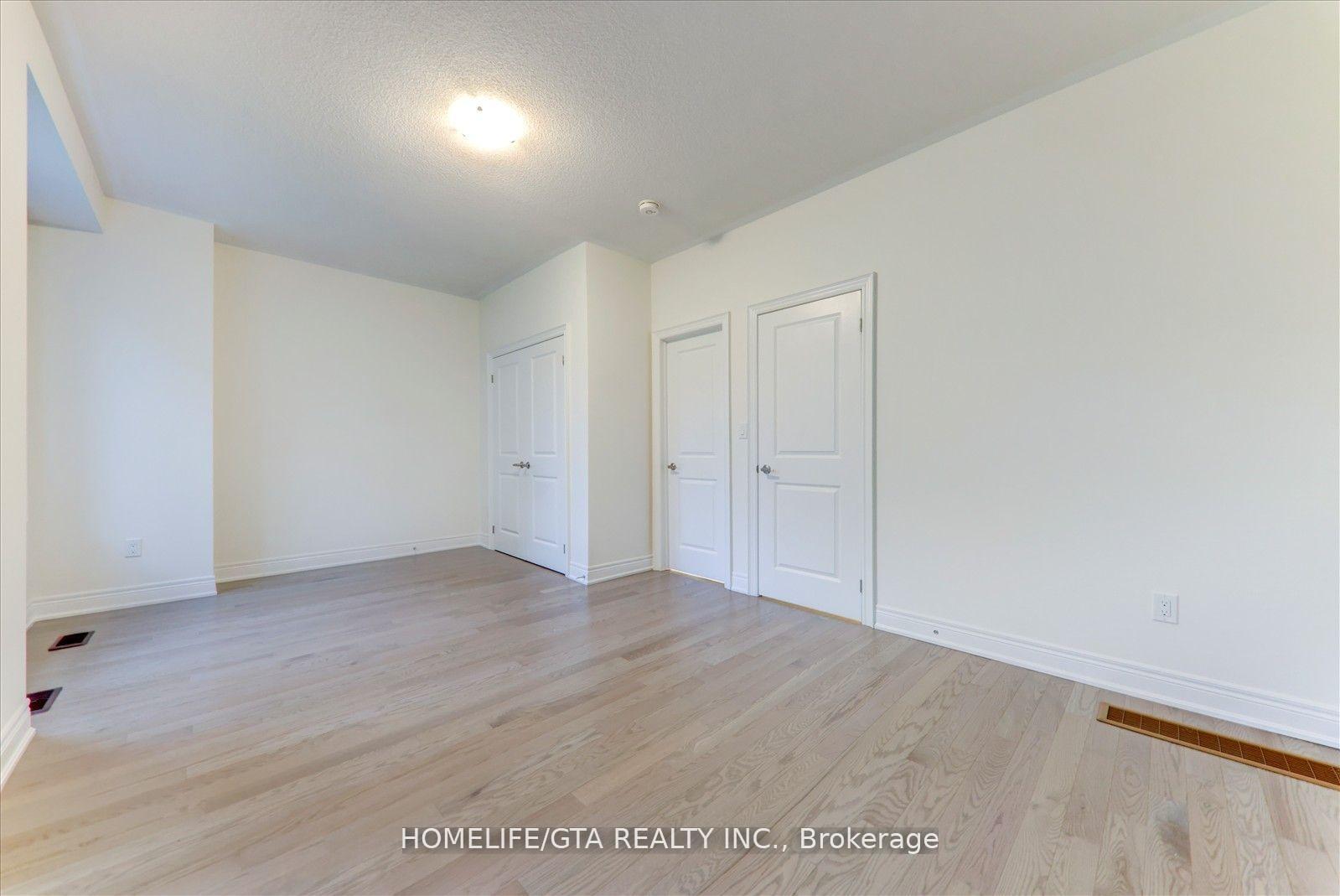Photo 5 of 6 Phillipsen Way, Markham, Cedarwood — HOMEH
