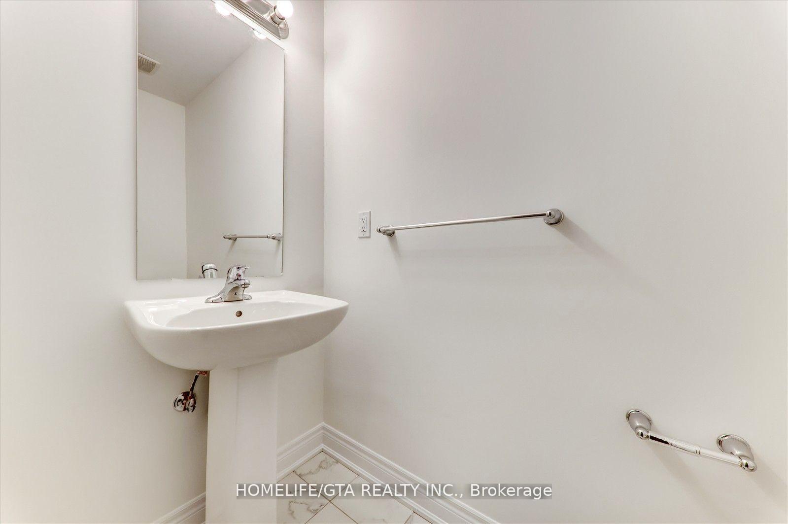 Photo 7 of 6 Phillipsen Way, Markham, Cedarwood — HOMEH