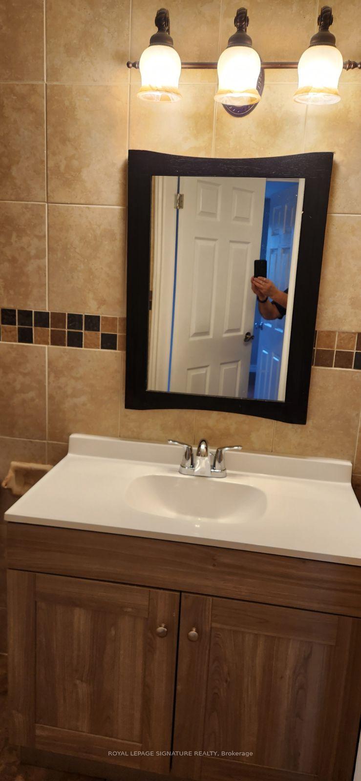 Photo 9 of Unit Lower, 250 Kinmount Crescent, Oshawa, Lakeview — HOMEH