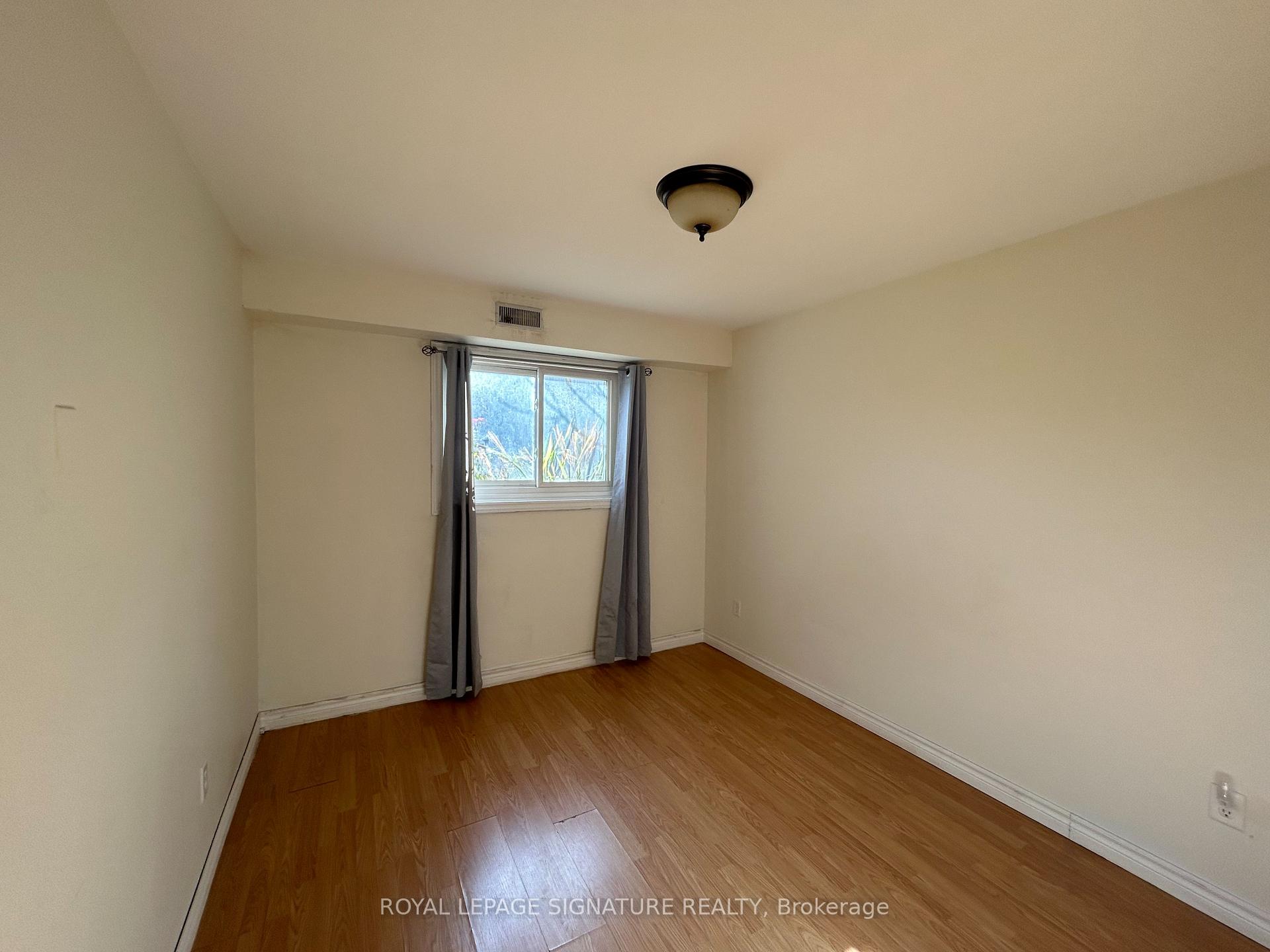 Photo 13 of Unit Lower, 250 Kinmount Crescent, Oshawa, Lakeview — HOMEH