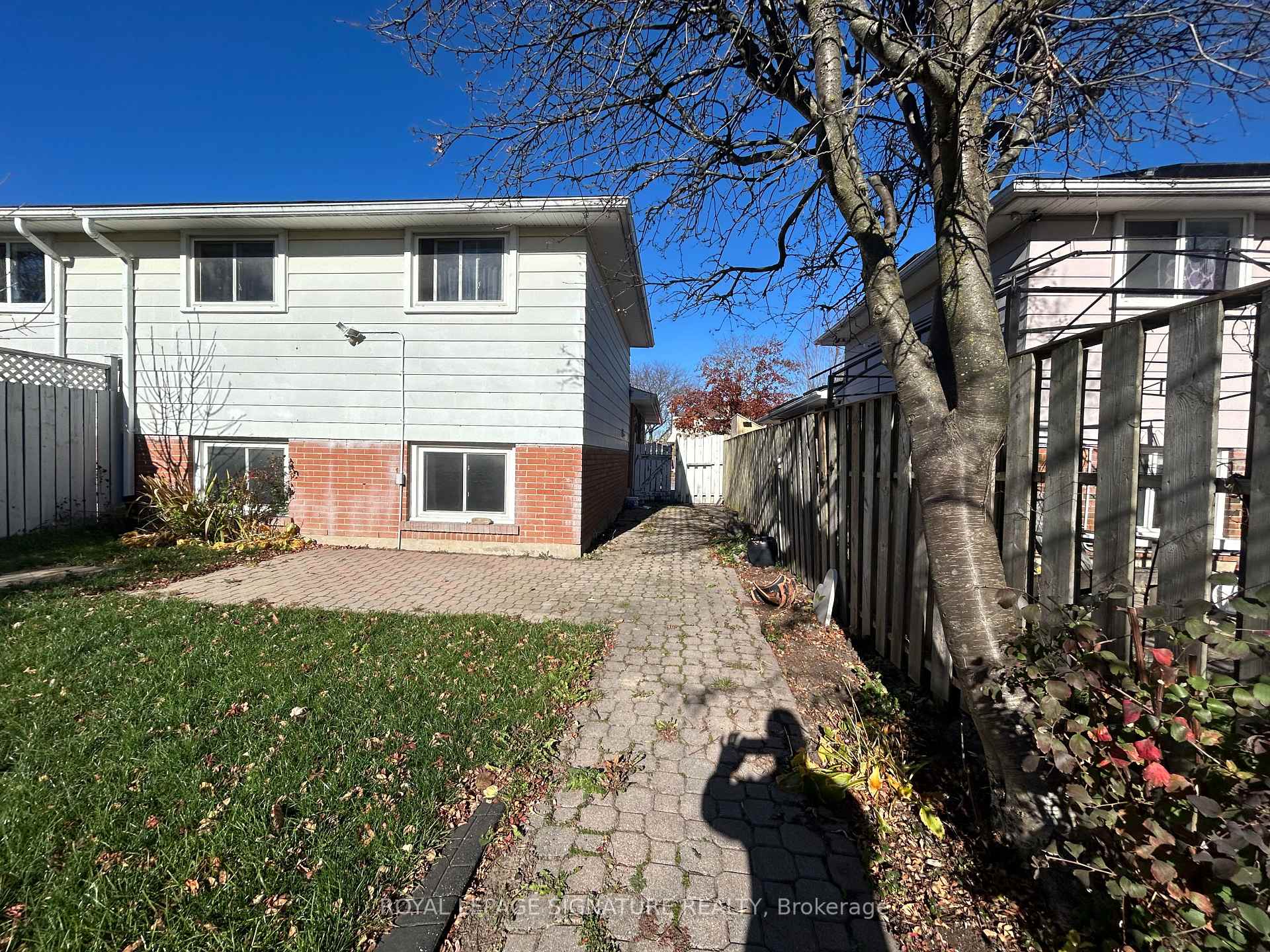 Photo 33 of Unit Lower, 250 Kinmount Crescent, Oshawa, Lakeview — HOMEH