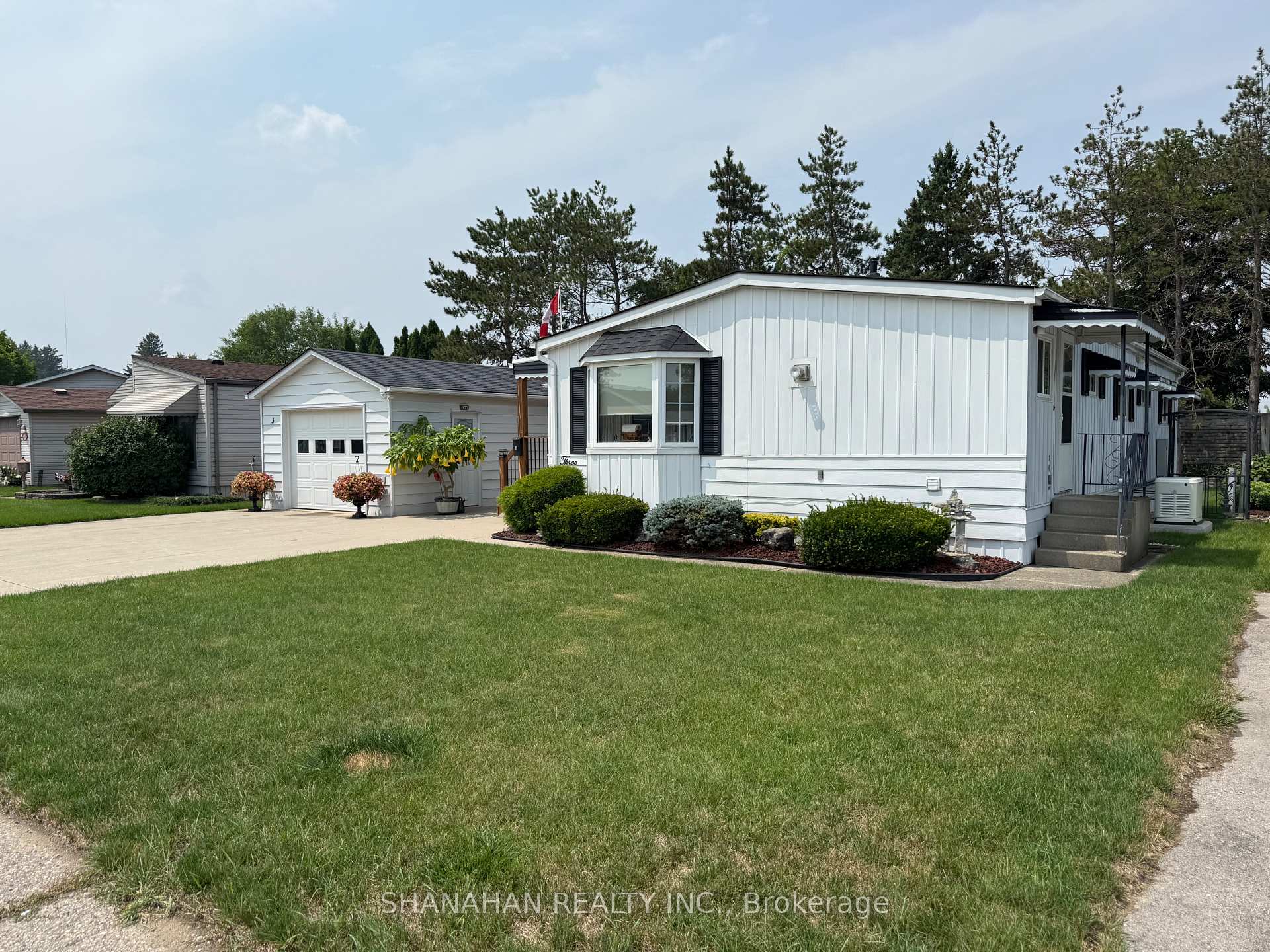 Photo 8 of 3 Miller Street, Strathroy-Caradoc, SE — HOMEH
