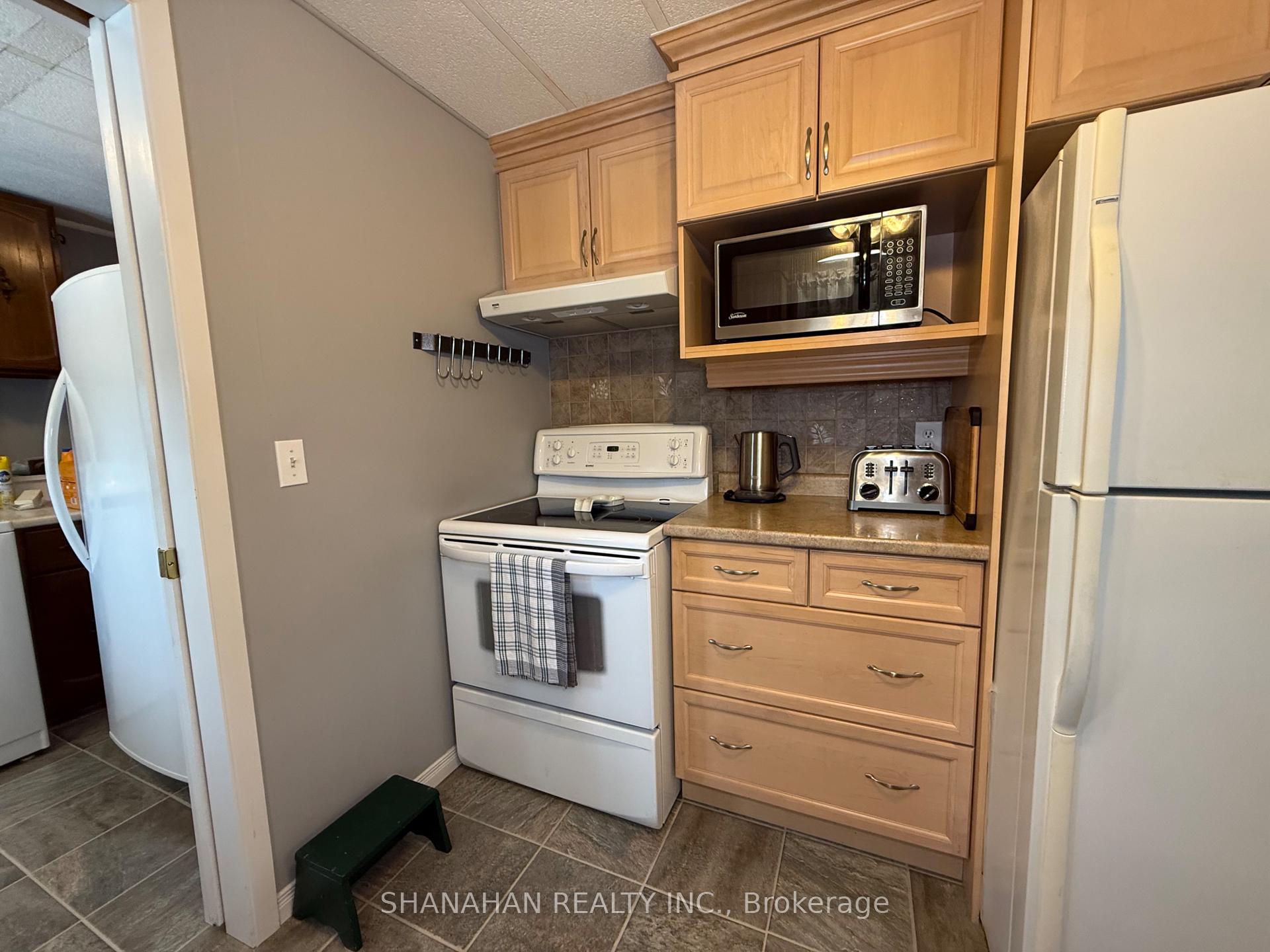 Photo 10 of 3 Miller Street, Strathroy-Caradoc, SE — HOMEH