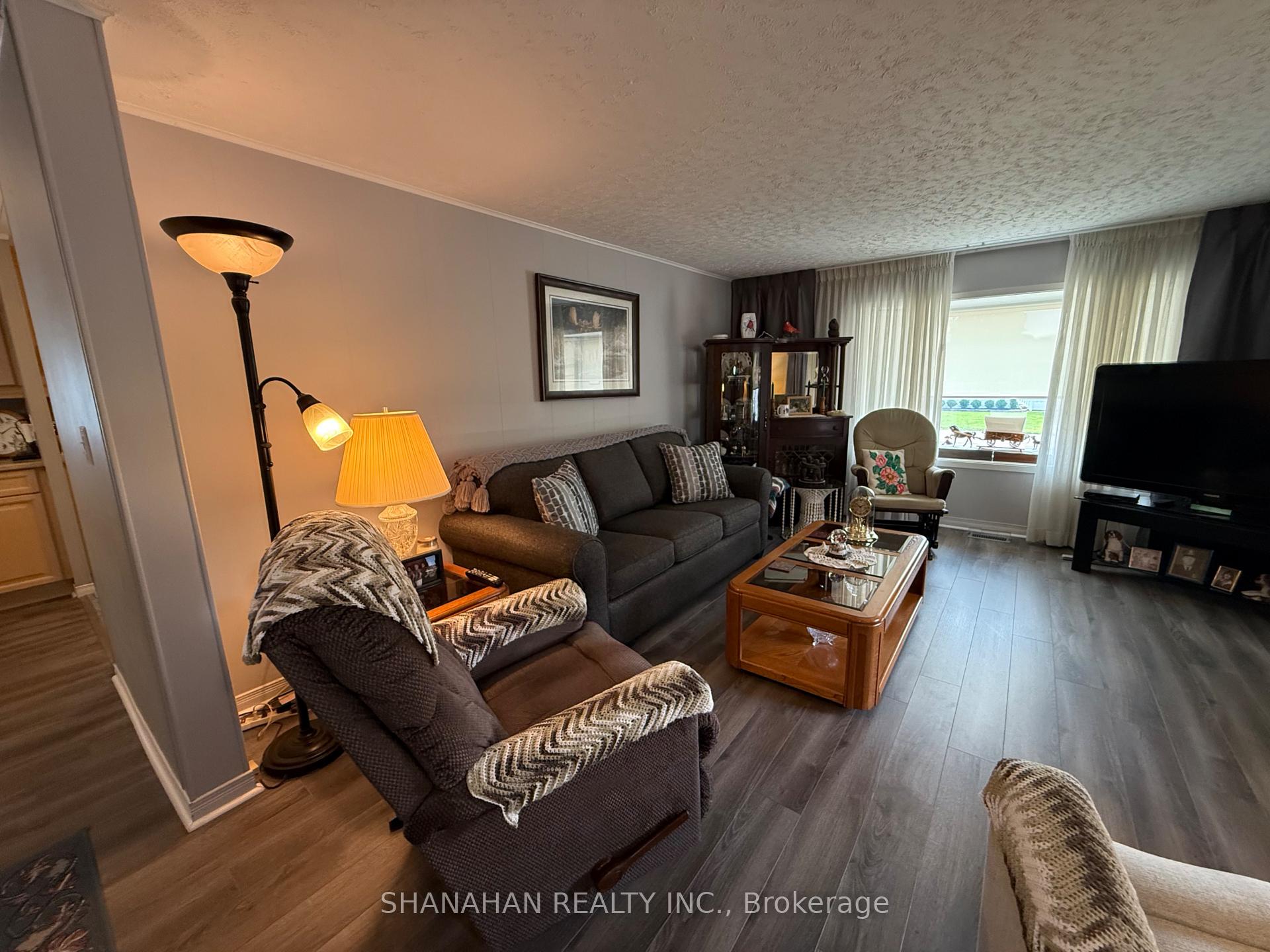Photo 36 of 3 Miller Street, Strathroy-Caradoc, SE — HOMEH