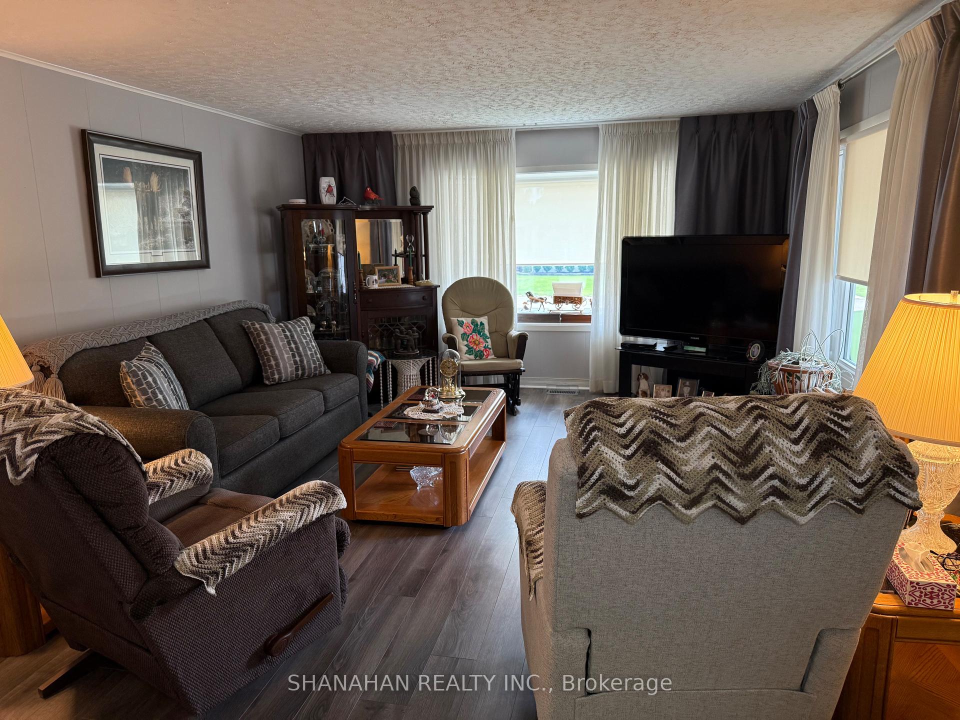 Photo 39 of 3 Miller Street, Strathroy-Caradoc, SE — HOMEH