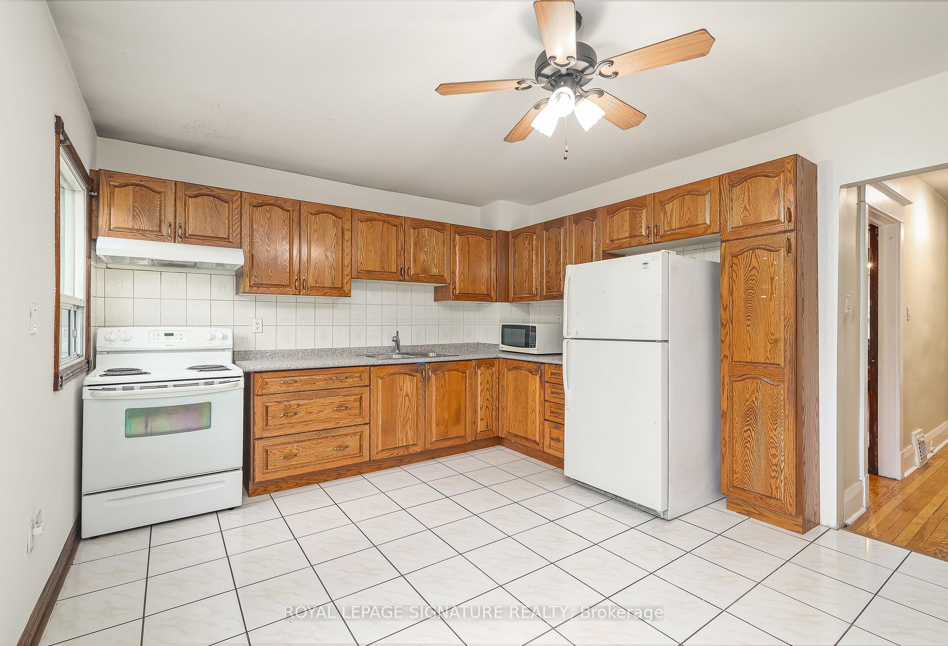 Photo 8 of 76 Muriel Avenue, Toronto, Danforth Village-East York — HOMEH