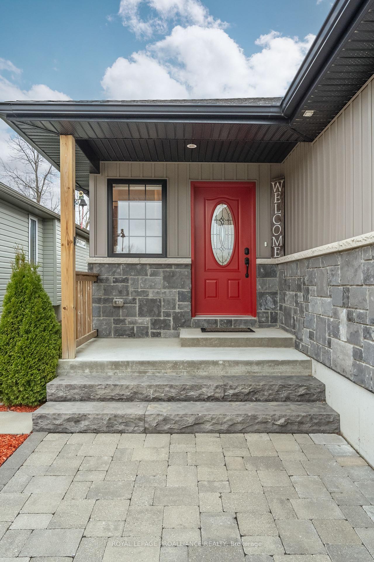 Photo 4 of 39 Cortland Way, Brighton — HOMEH