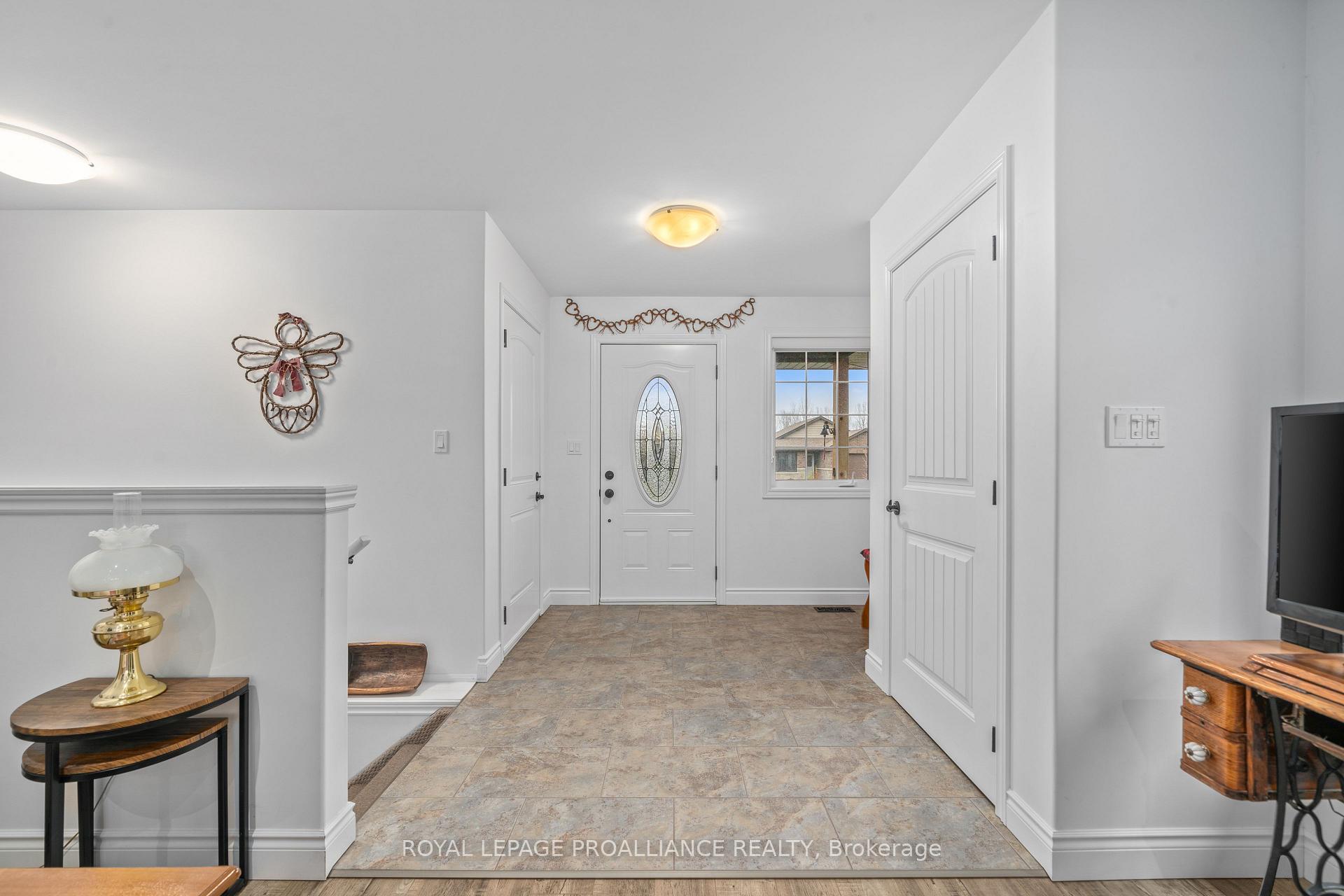 Photo 2 of 39 Cortland Way, Brighton — HOMEH