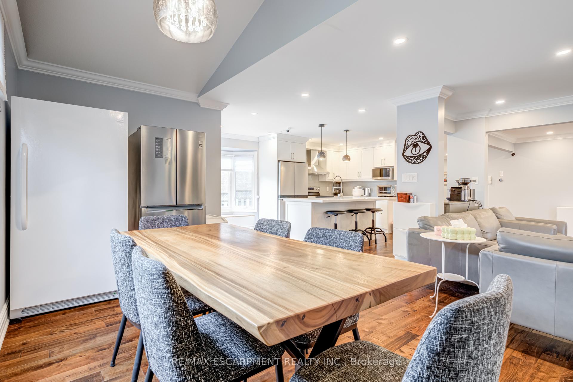 Photo 14 of 7 Magenta Court, Hamilton, Allison — HOMEH