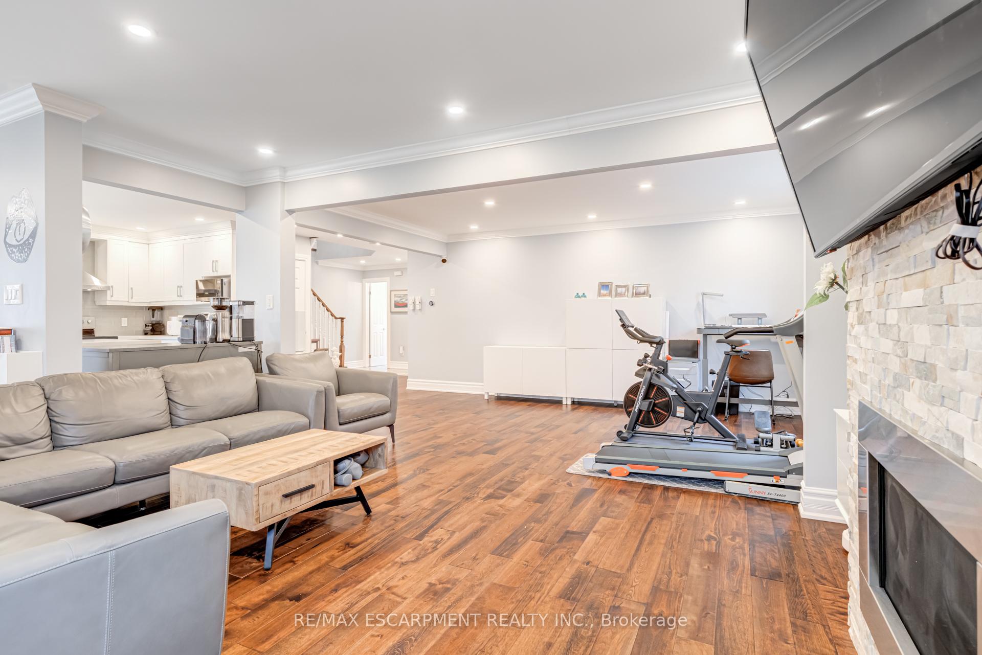 Photo 16 of 7 Magenta Court, Hamilton, Allison — HOMEH