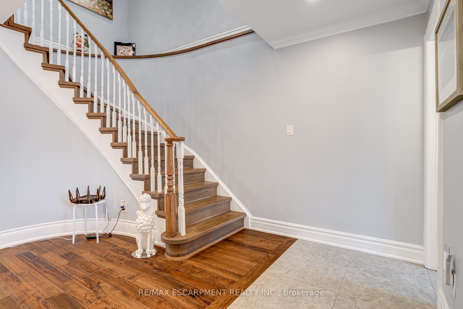 Photo 13 of 7 Magenta Court, Hamilton, Allison — HOMEH