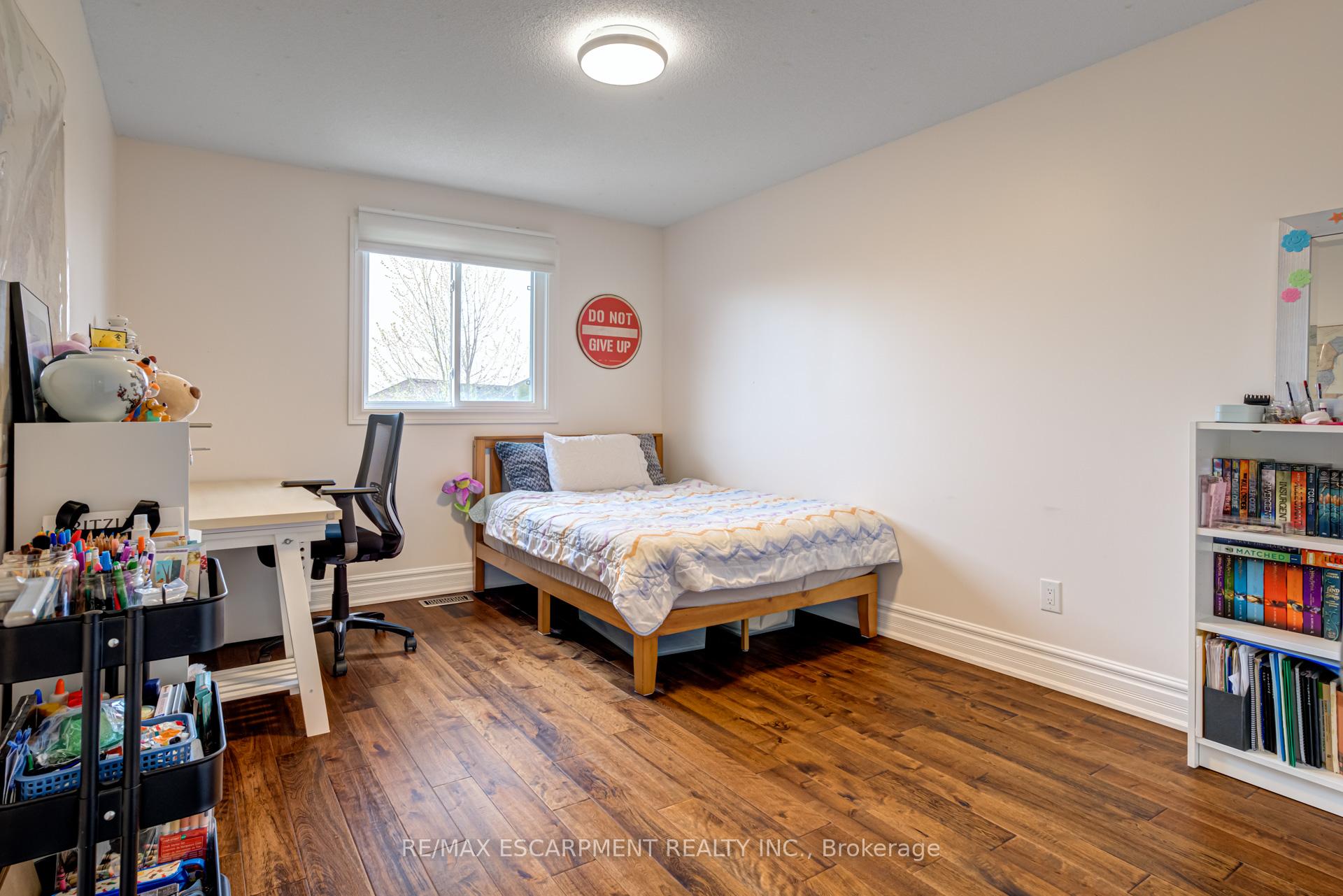 Photo 24 of 7 Magenta Court, Hamilton, Allison — HOMEH