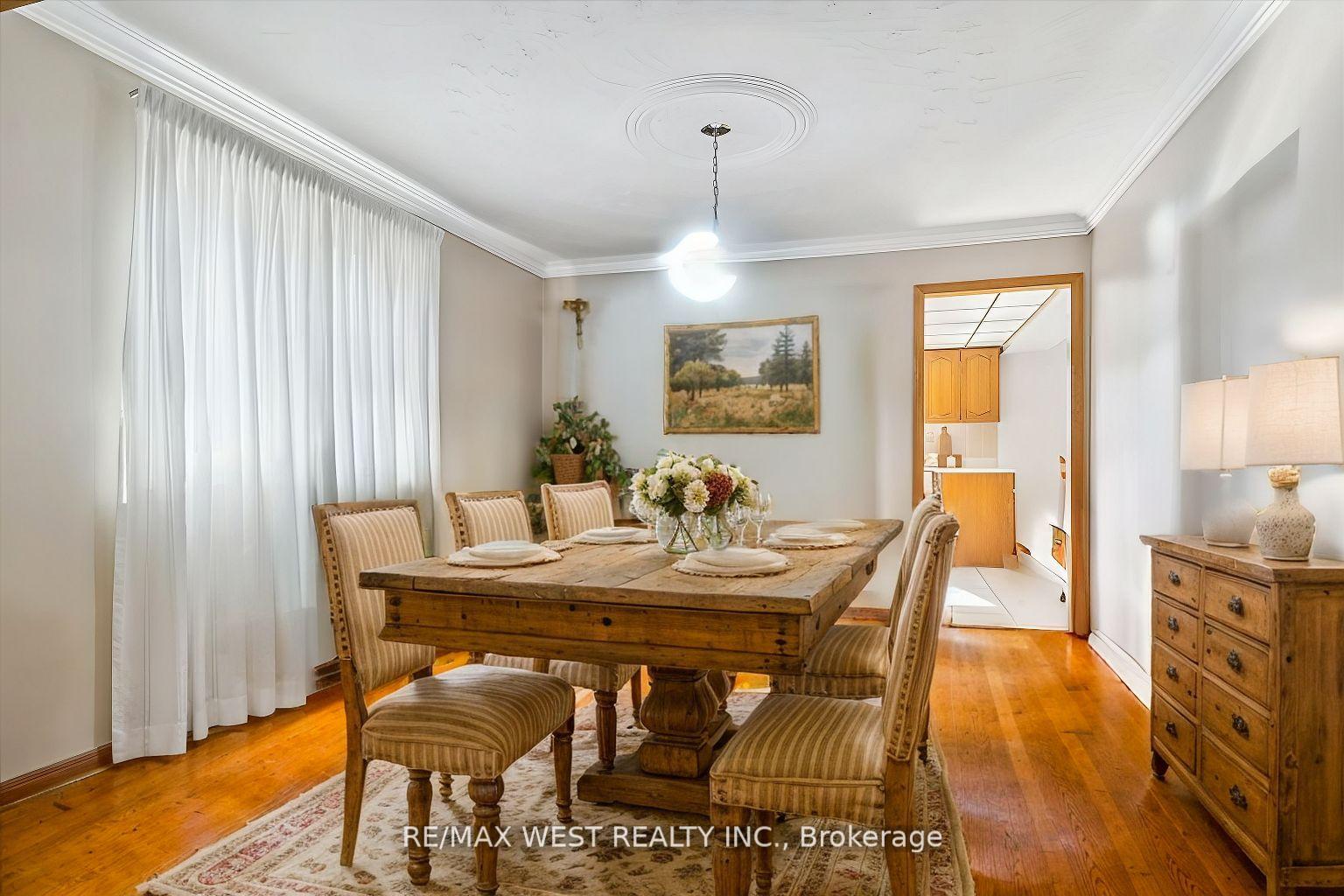 Photo 9 of 17 Dowling Circle, Markham, Milliken Mills East — HOMEH