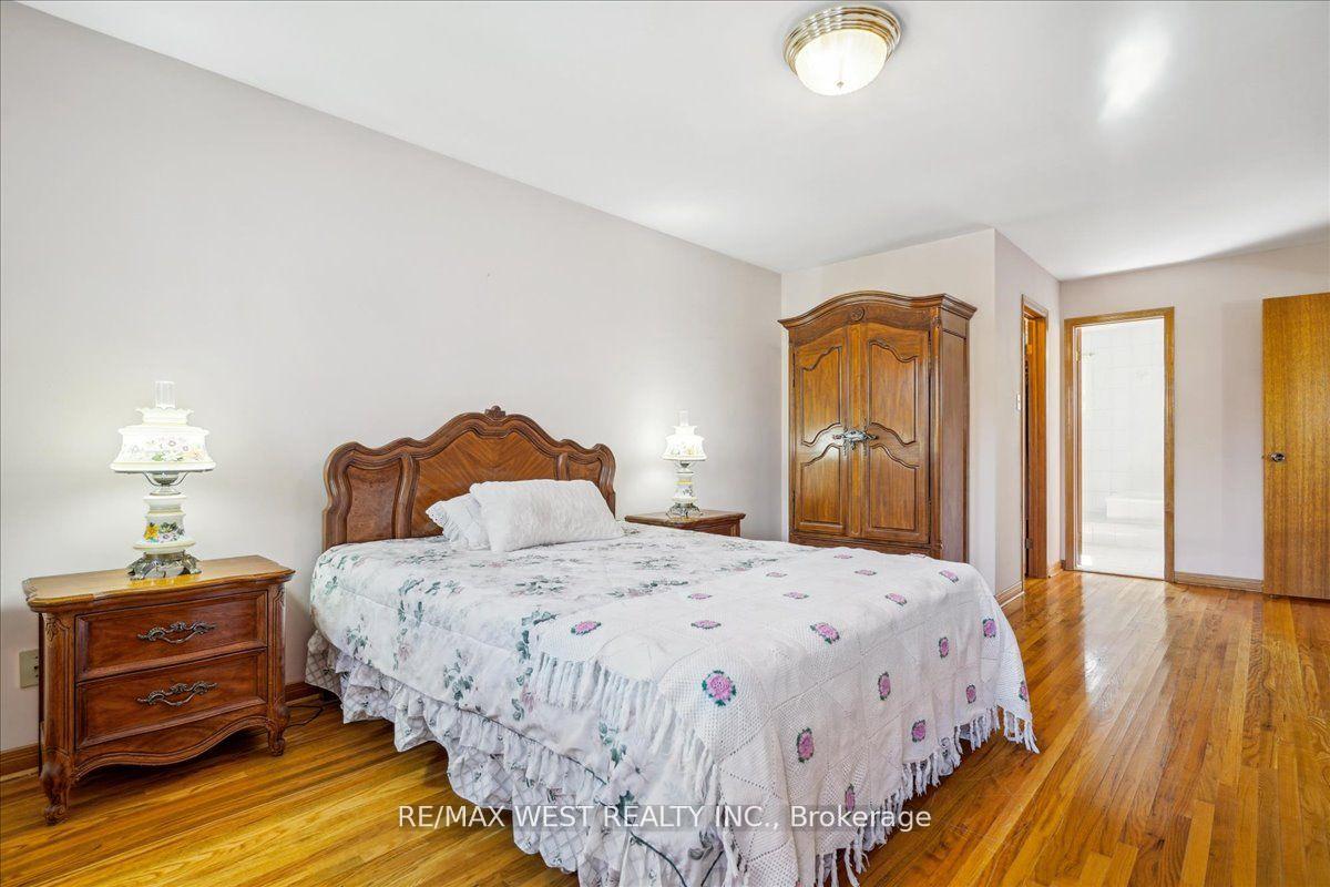 Photo 6 of 17 Dowling Circle, Markham, Milliken Mills East — HOMEH