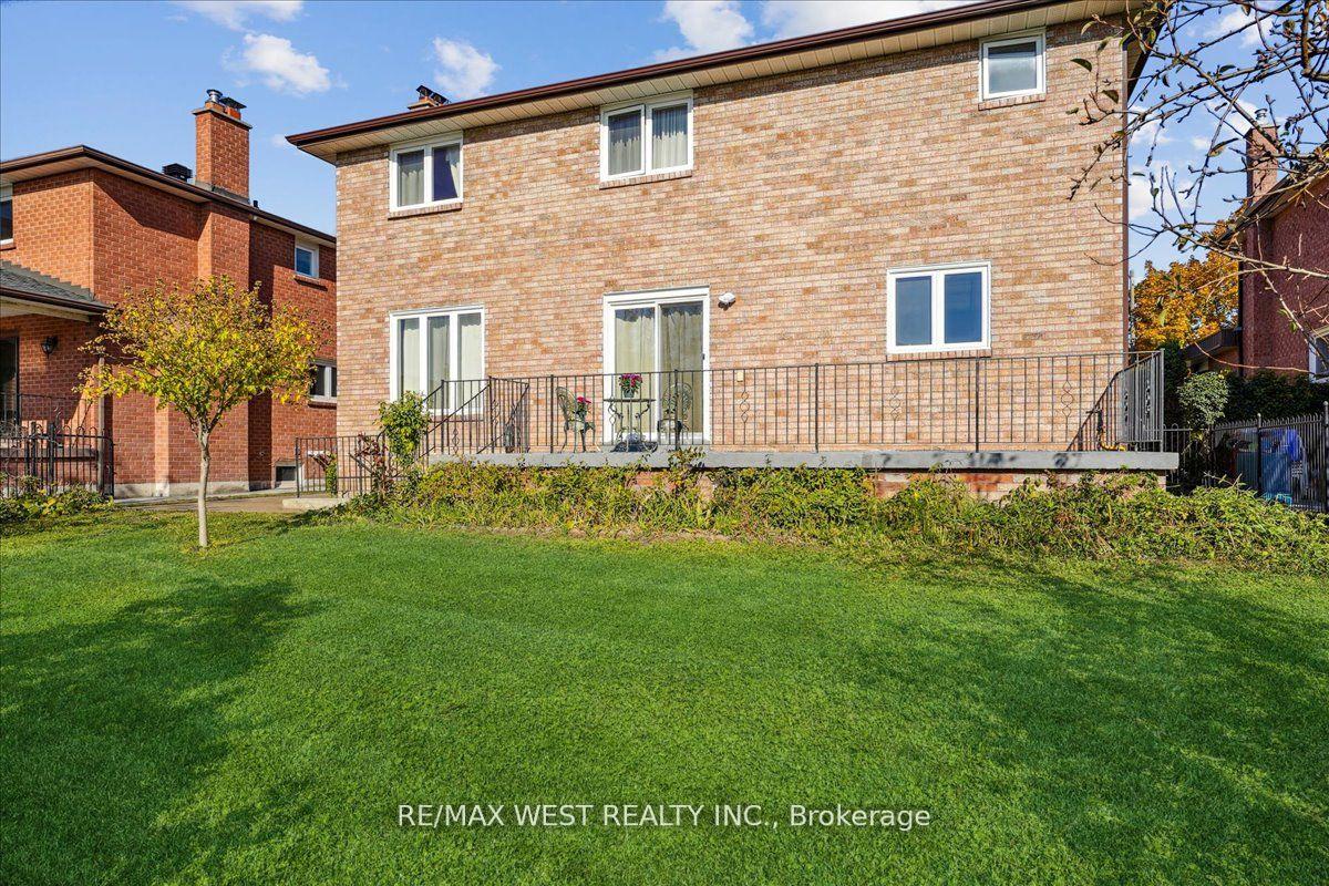 Photo 17 of 17 Dowling Circle, Markham, Milliken Mills East — HOMEH
