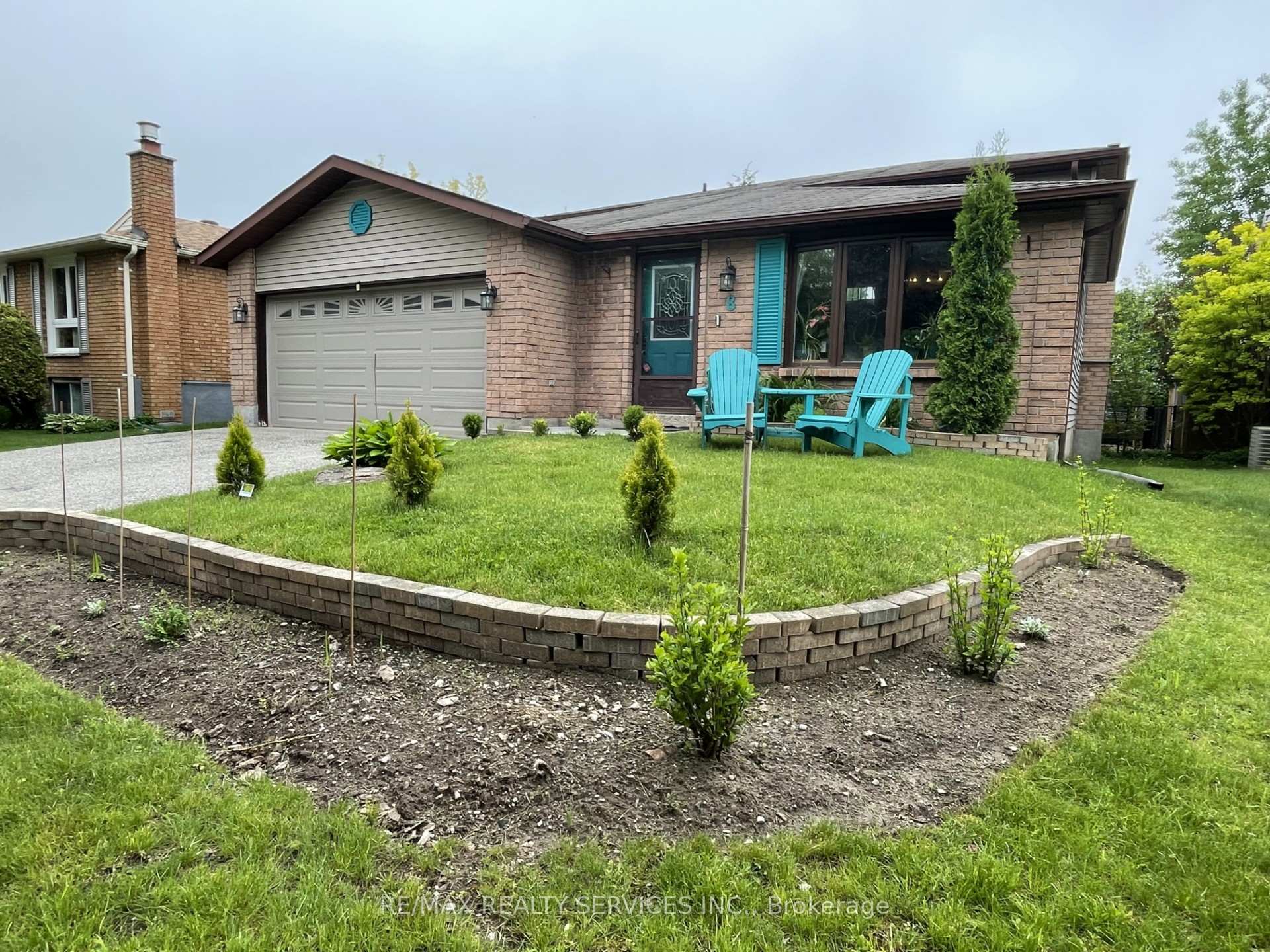 Photo 9 of 8 Wells Crescent, Barrie, Sunnidale — HOMEH