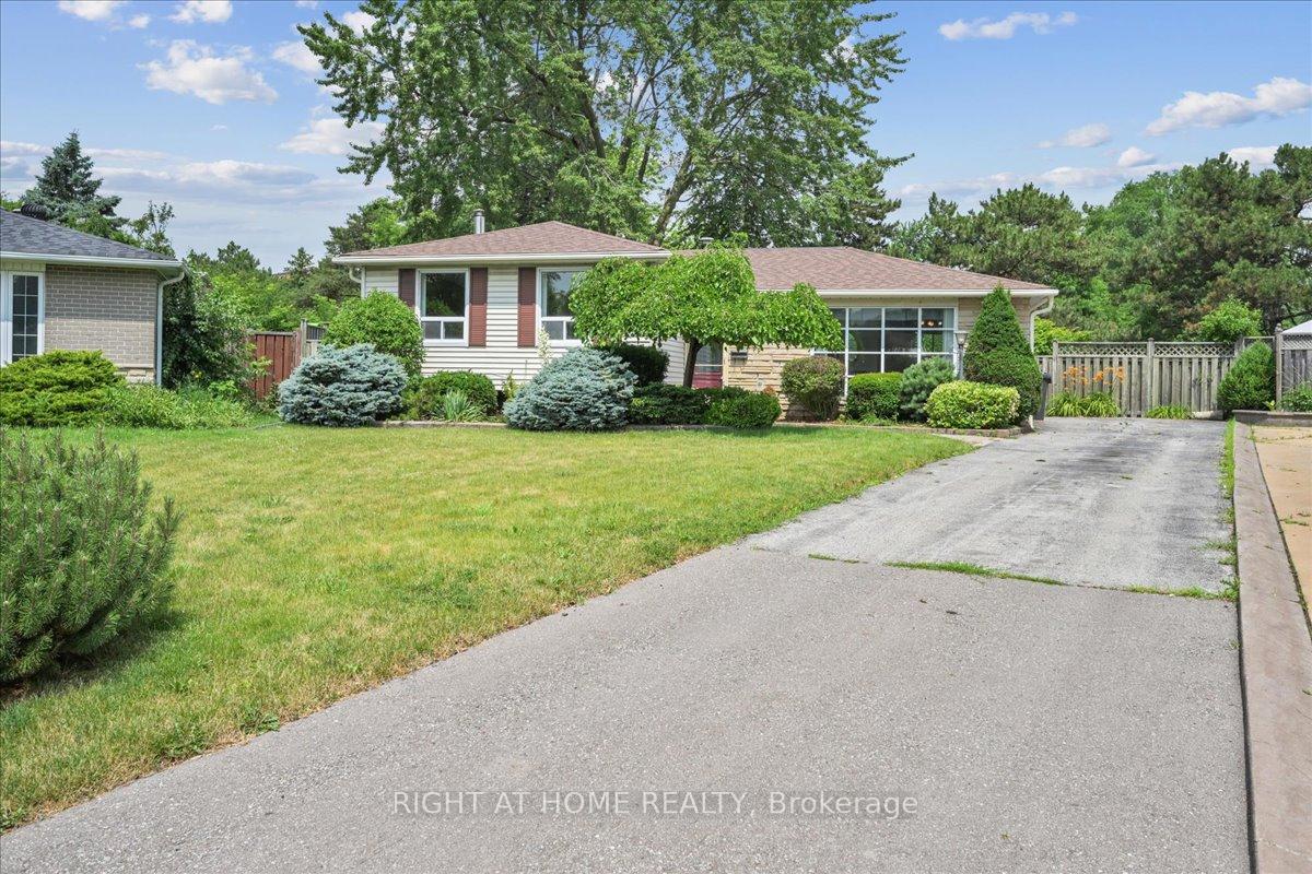Photo 5 of 12 Eldon Court, Brampton, Southgate — HOMEH