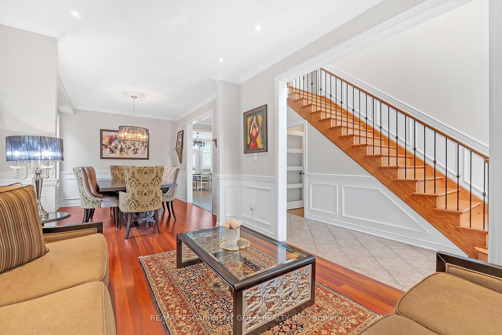 Photo 4 of 16 Gristmill Place, Hamilton, Ancaster — HOMEH