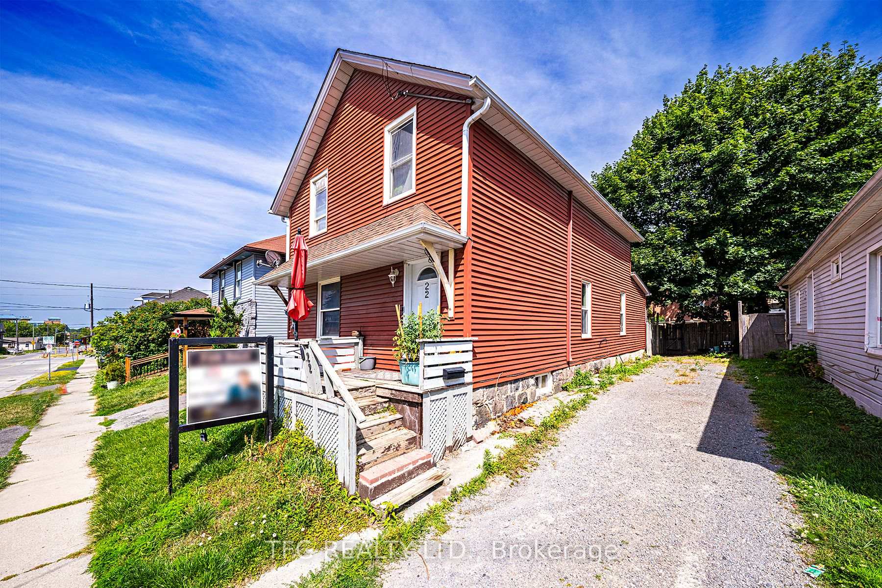 Photo 15 of 22 Brock Street E, Oshawa, O'Neill — HOMEH