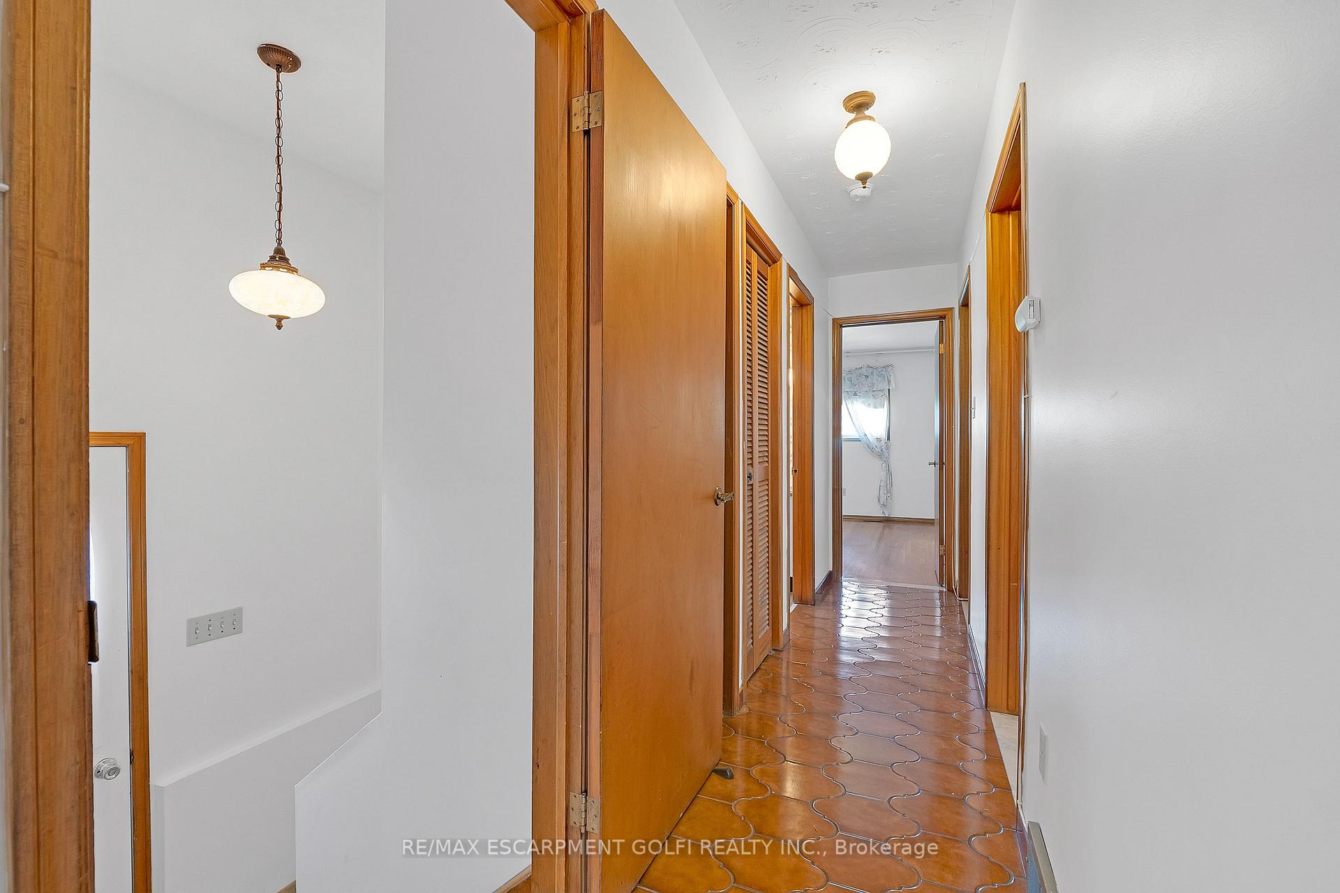 Photo 18 of 373 Mary Street, Hamilton, North End — HOMEH