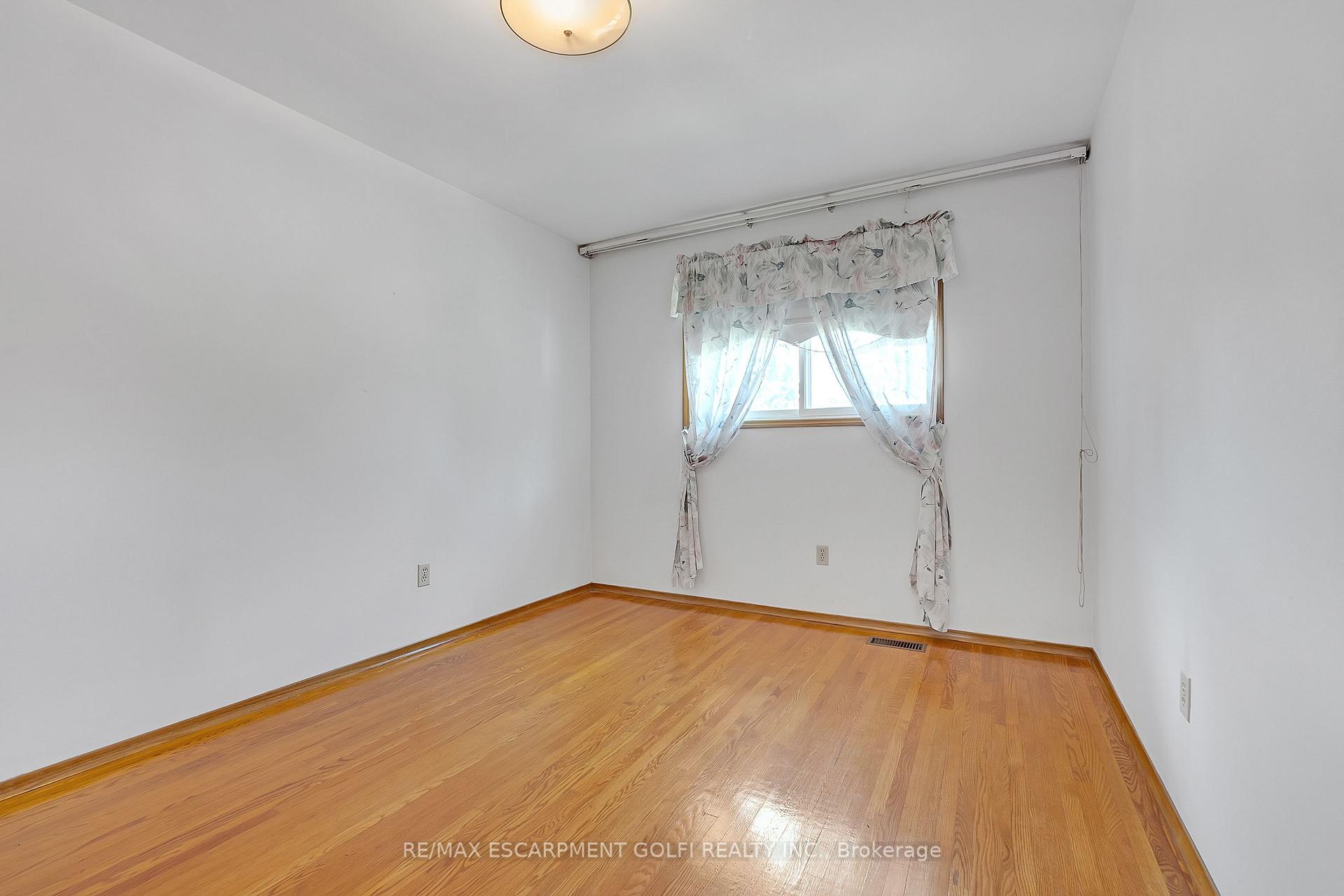 Photo 6 of 373 Mary Street, Hamilton, North End — HOMEH