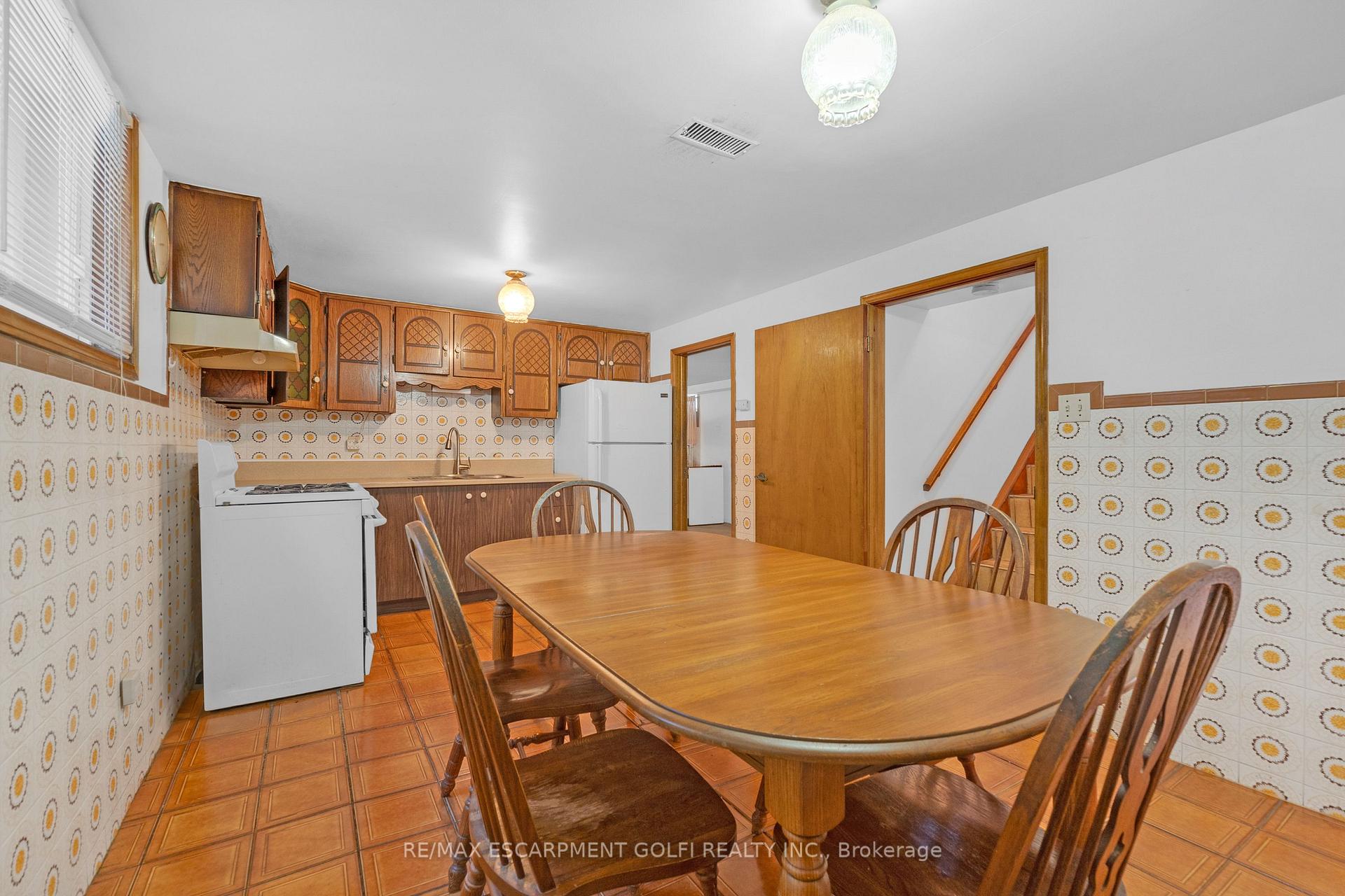Photo 17 of 373 Mary Street, Hamilton, North End — HOMEH