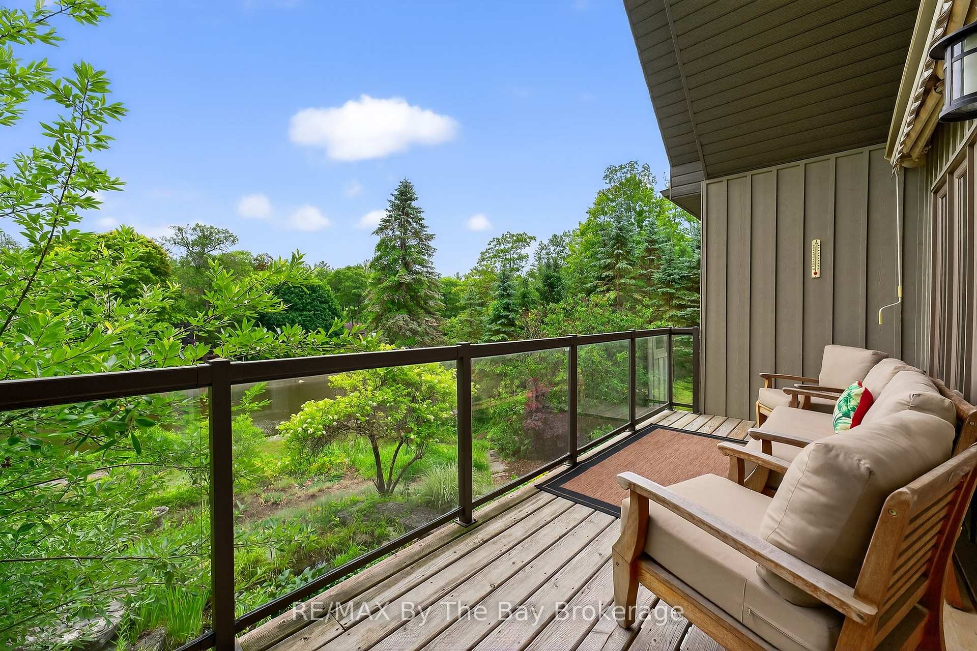 Photo 1 of 19 Oak Lea Boulevard, Wasaga Beach — HOMEH