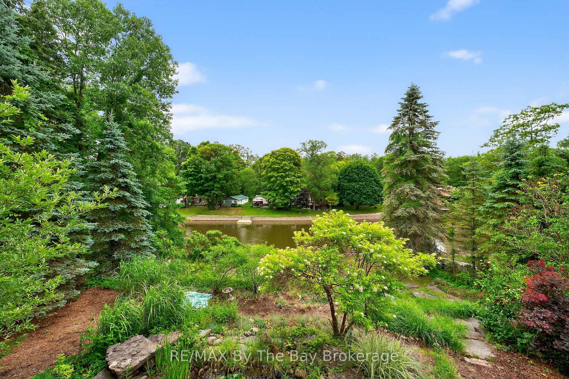 Photo 19 of 19 Oak Lea Boulevard, Wasaga Beach — HOMEH