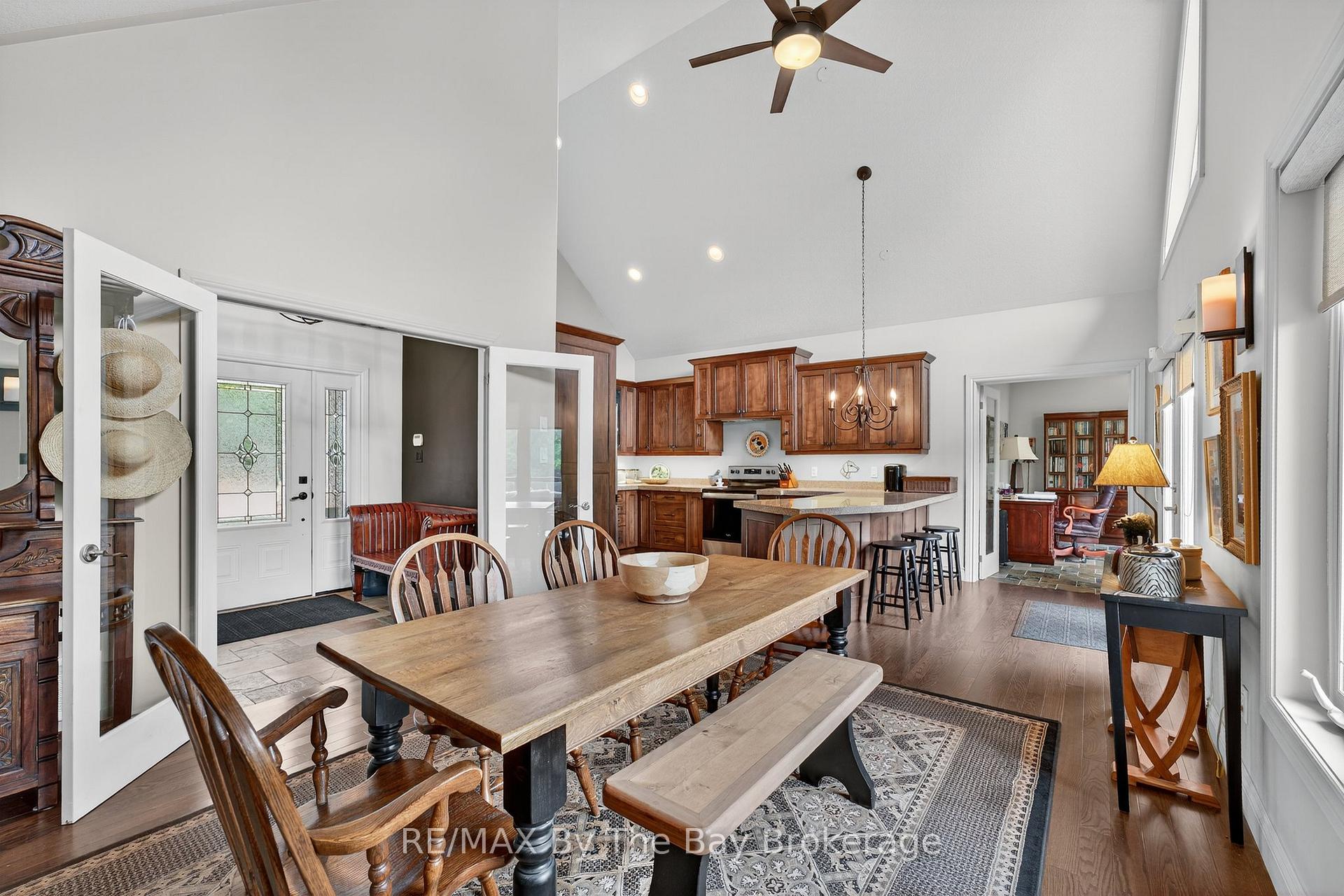 Photo 20 of 19 Oak Lea Boulevard, Wasaga Beach — HOMEH