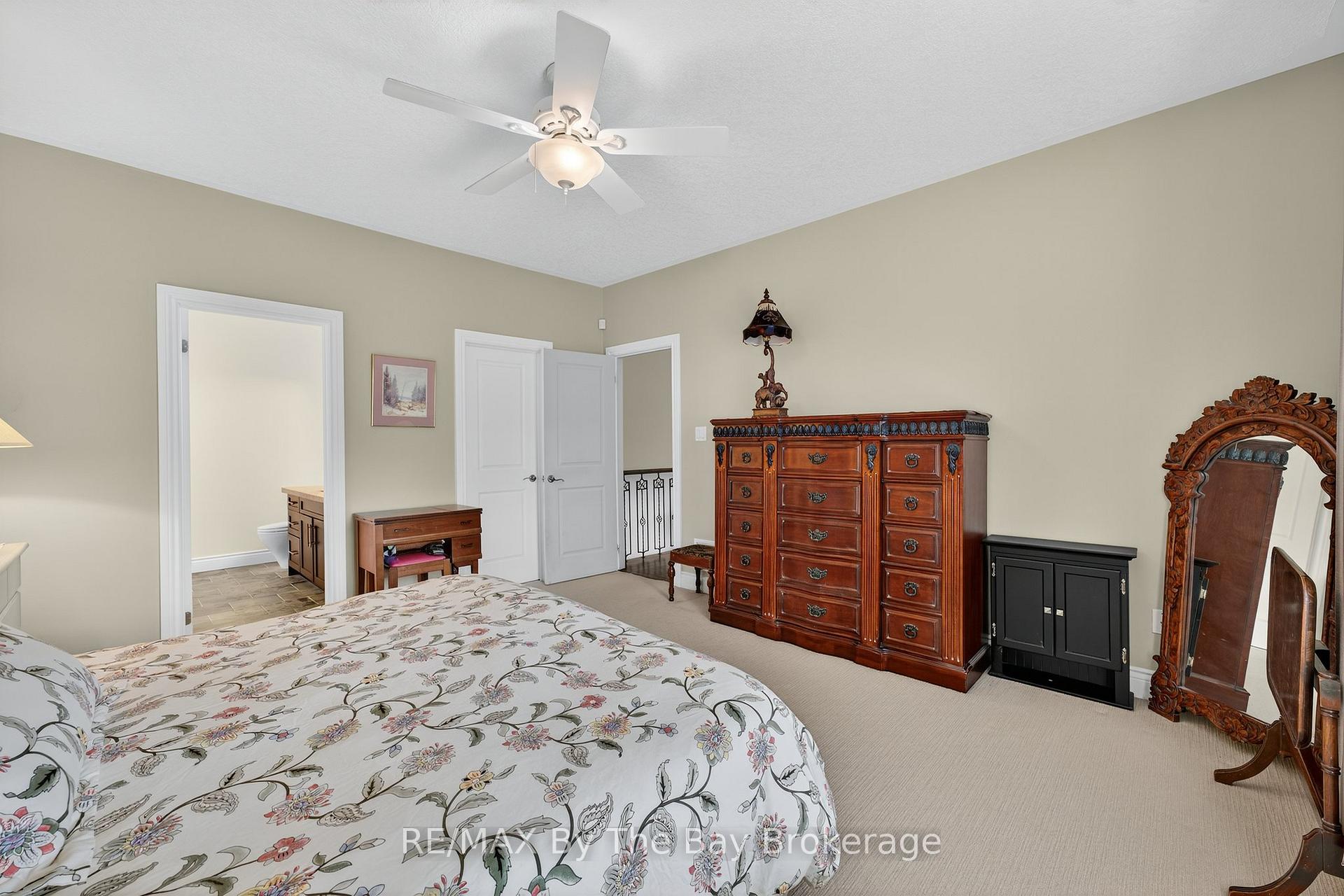 Photo 8 of 19 Oak Lea Boulevard, Wasaga Beach — HOMEH