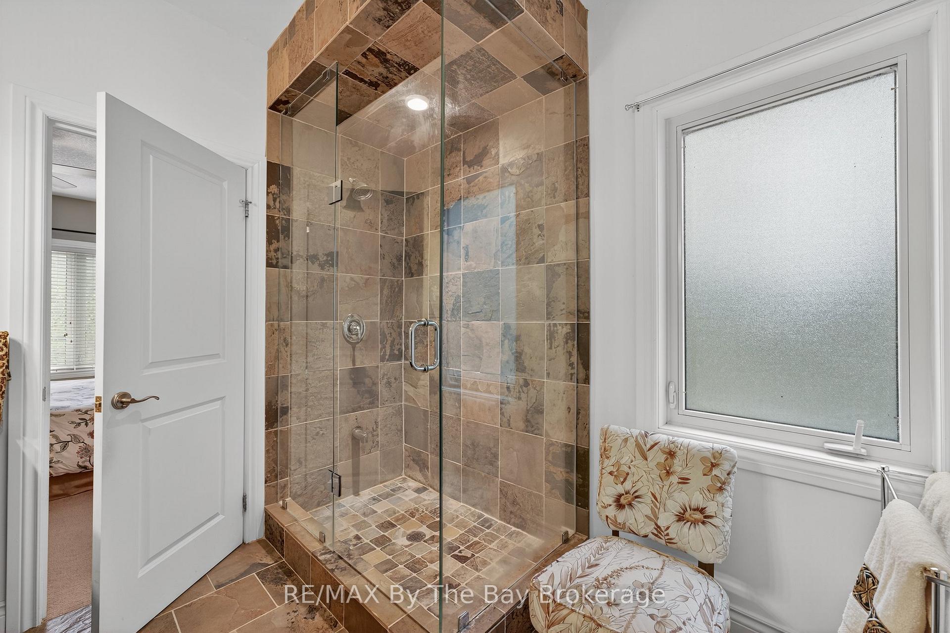 Photo 29 of 19 Oak Lea Boulevard, Wasaga Beach — HOMEH
