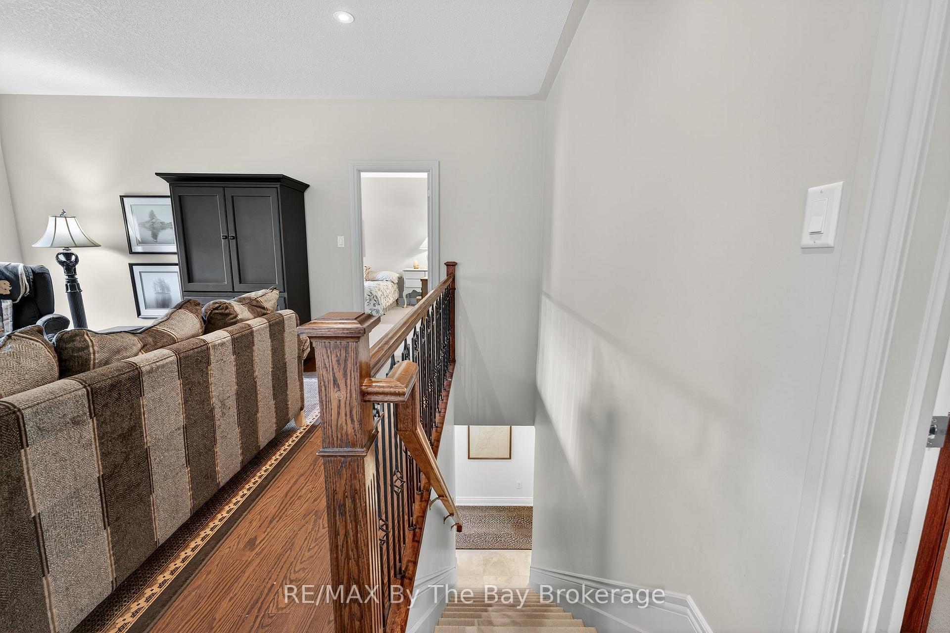 Photo 10 of 19 Oak Lea Boulevard, Wasaga Beach — HOMEH