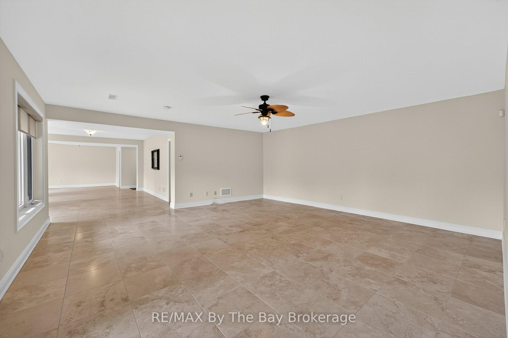 Photo 26 of 19 Oak Lea Boulevard, Wasaga Beach — HOMEH