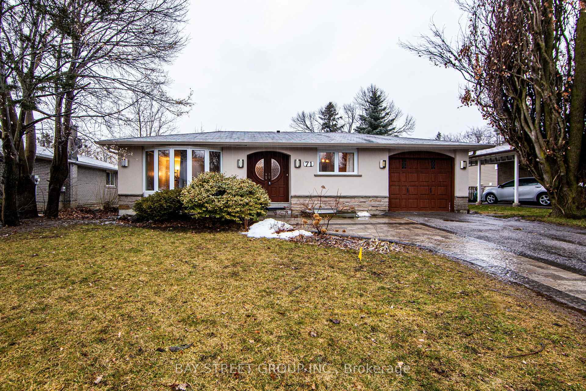 Photo 6 of 71 Devins Drive, Aurora, Aurora Heights — HOMEH