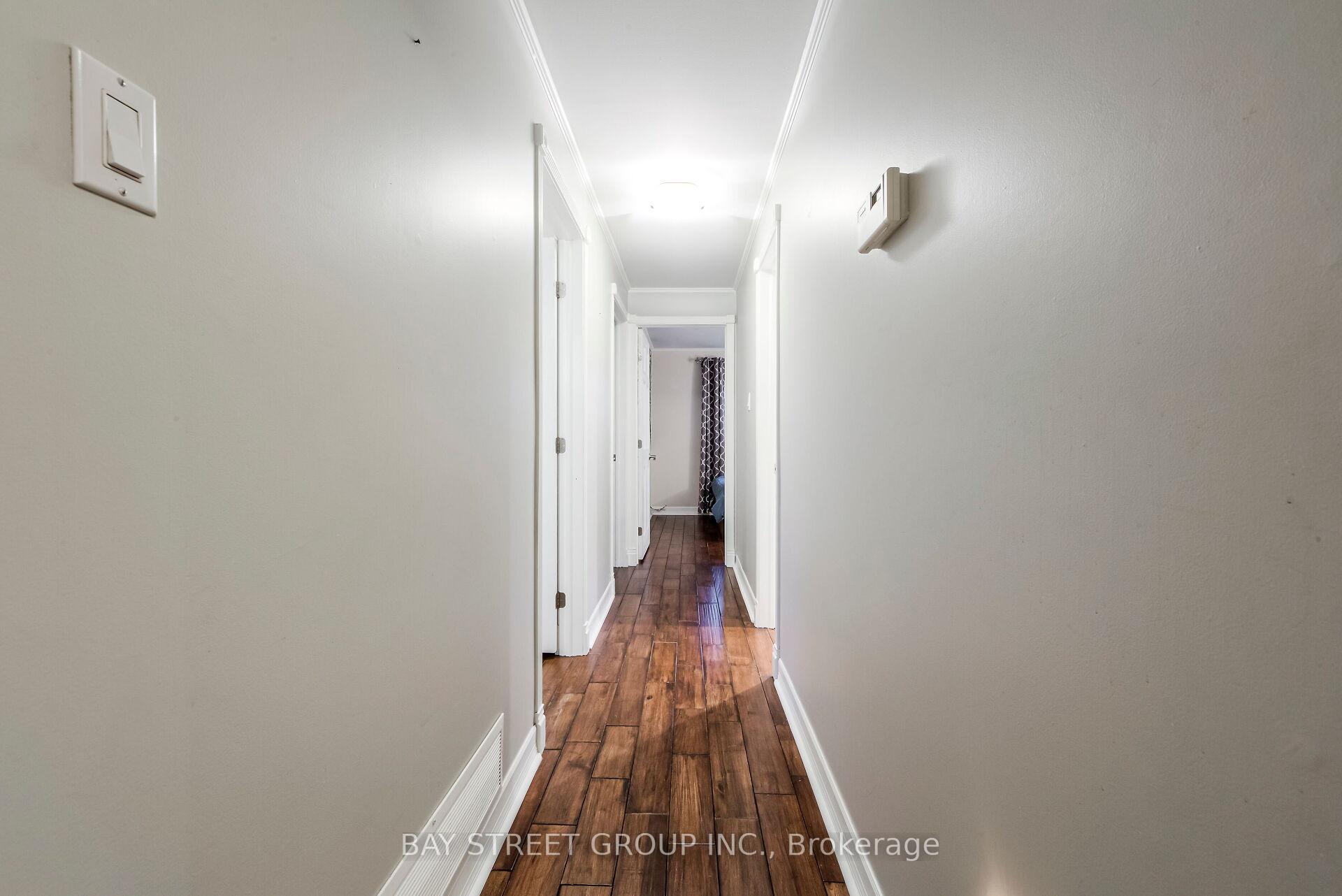 Photo 13 of 71 Devins Drive, Aurora, Aurora Heights — HOMEH