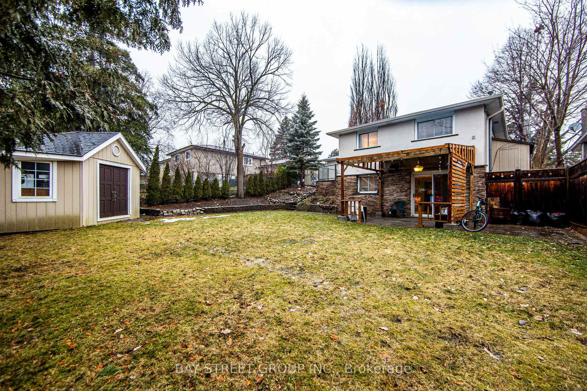 Photo 39 of 71 Devins Drive, Aurora, Aurora Heights — HOMEH