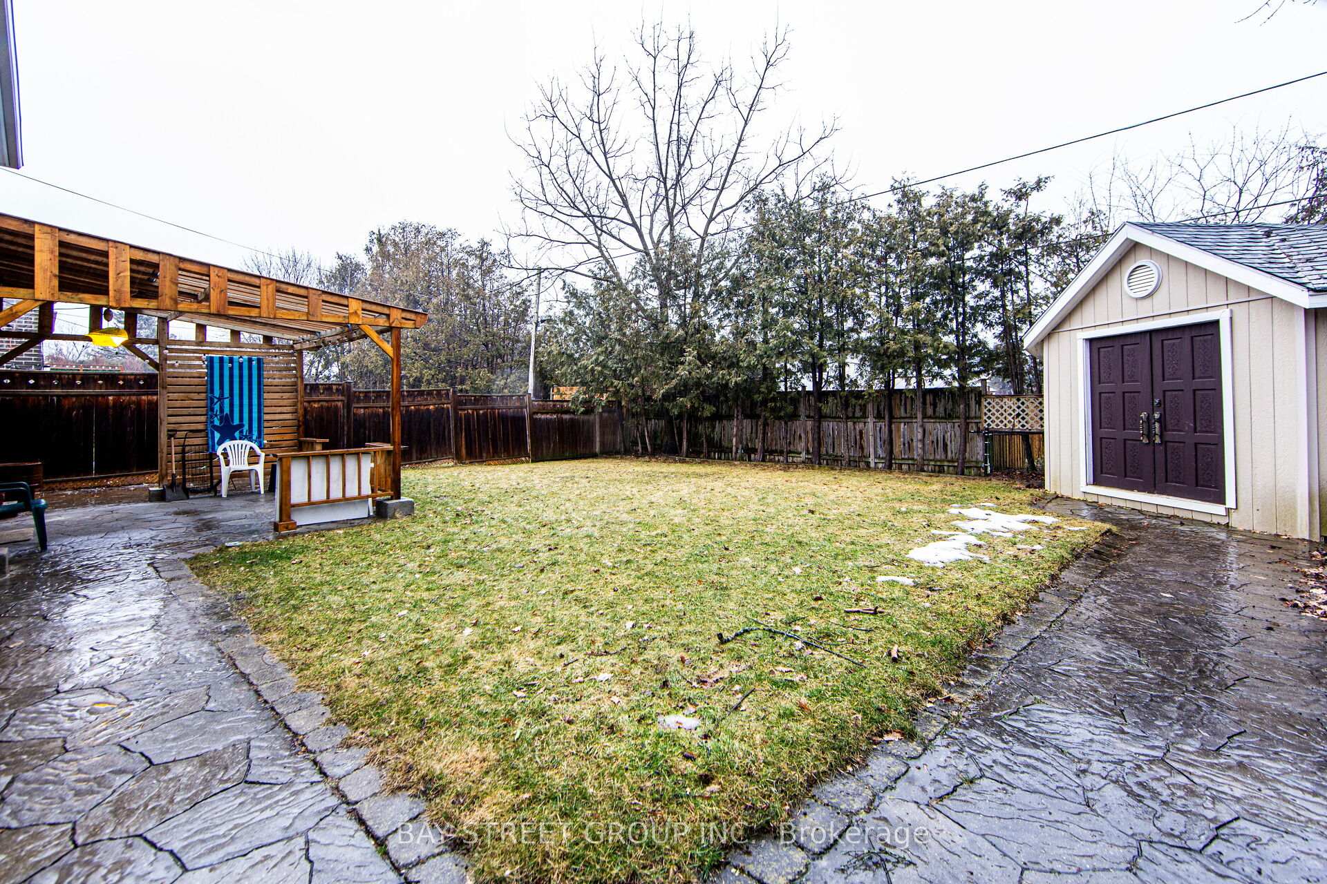 Photo 37 of 71 Devins Drive, Aurora, Aurora Heights — HOMEH