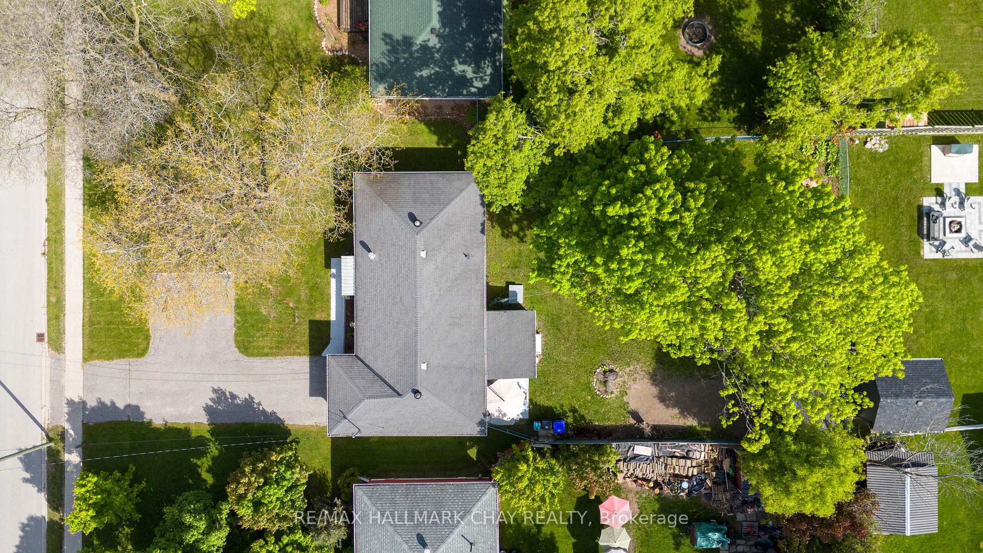 Photo 18 of 33 Yonge Street N, Springwater, Elmvale — HOMEH