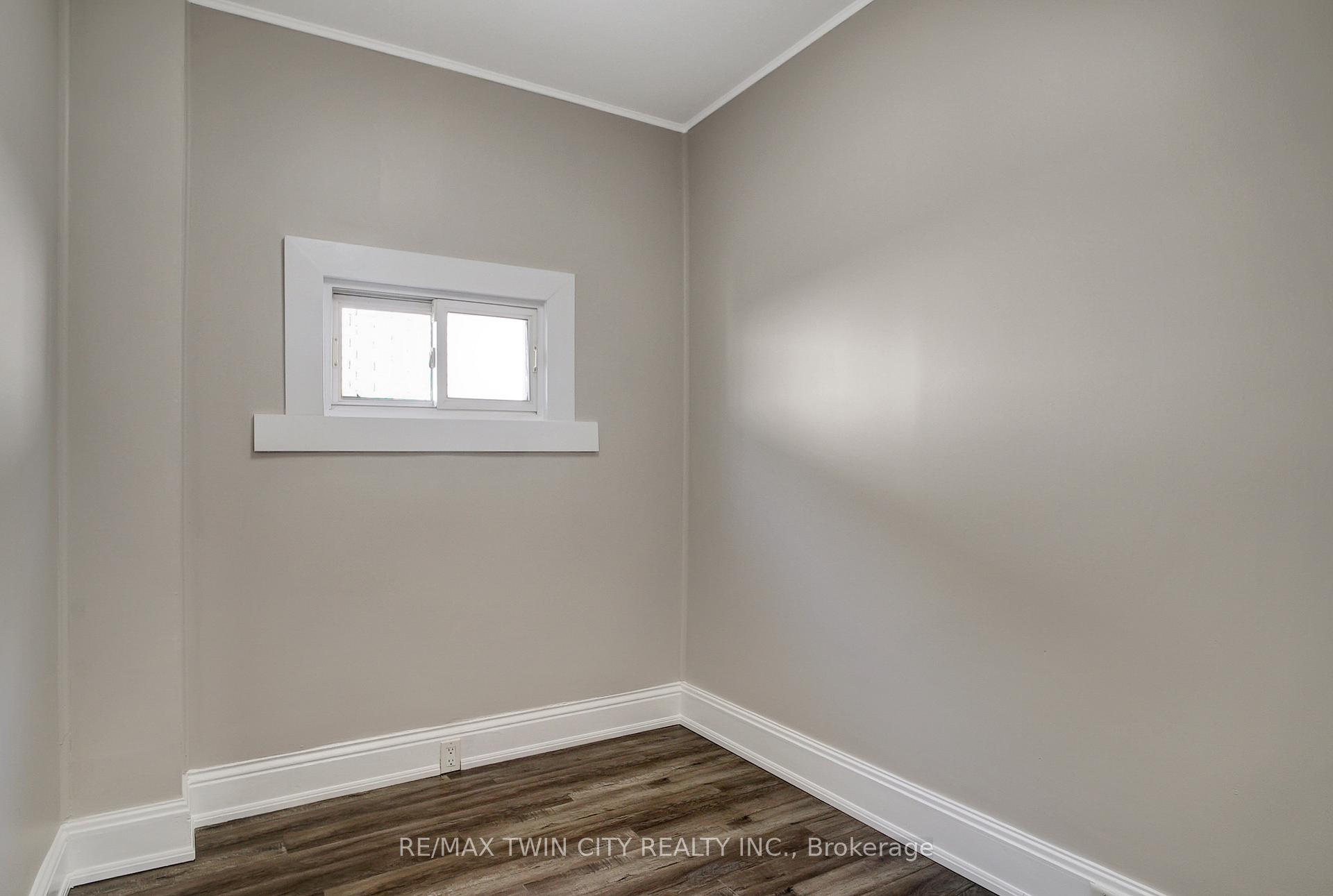 Photo 14 of 85 Park Avenue E, Cambridge, Blair Road — HOMEH