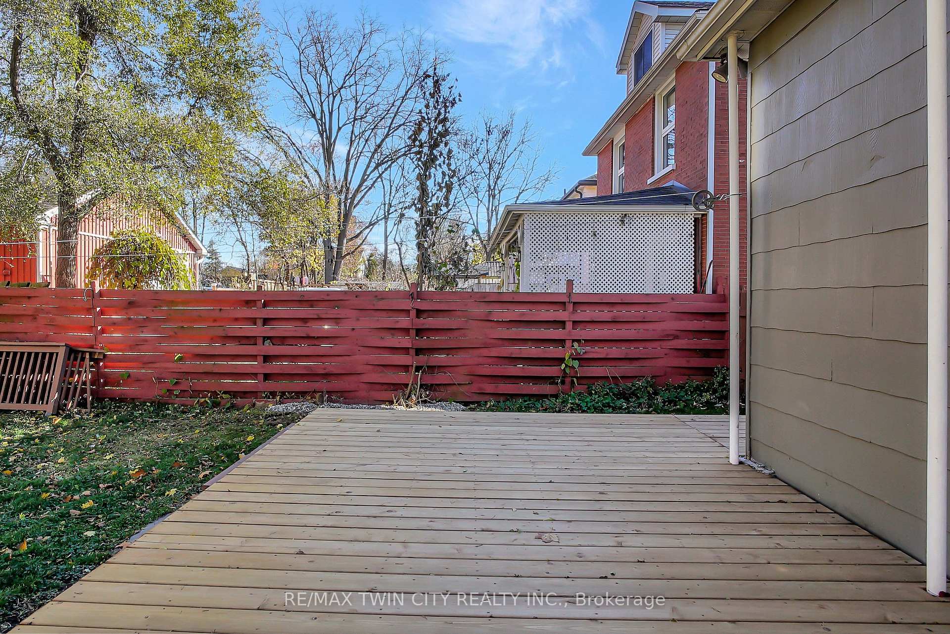Photo 30 of 85 Park Avenue E, Cambridge, Blair Road — HOMEH