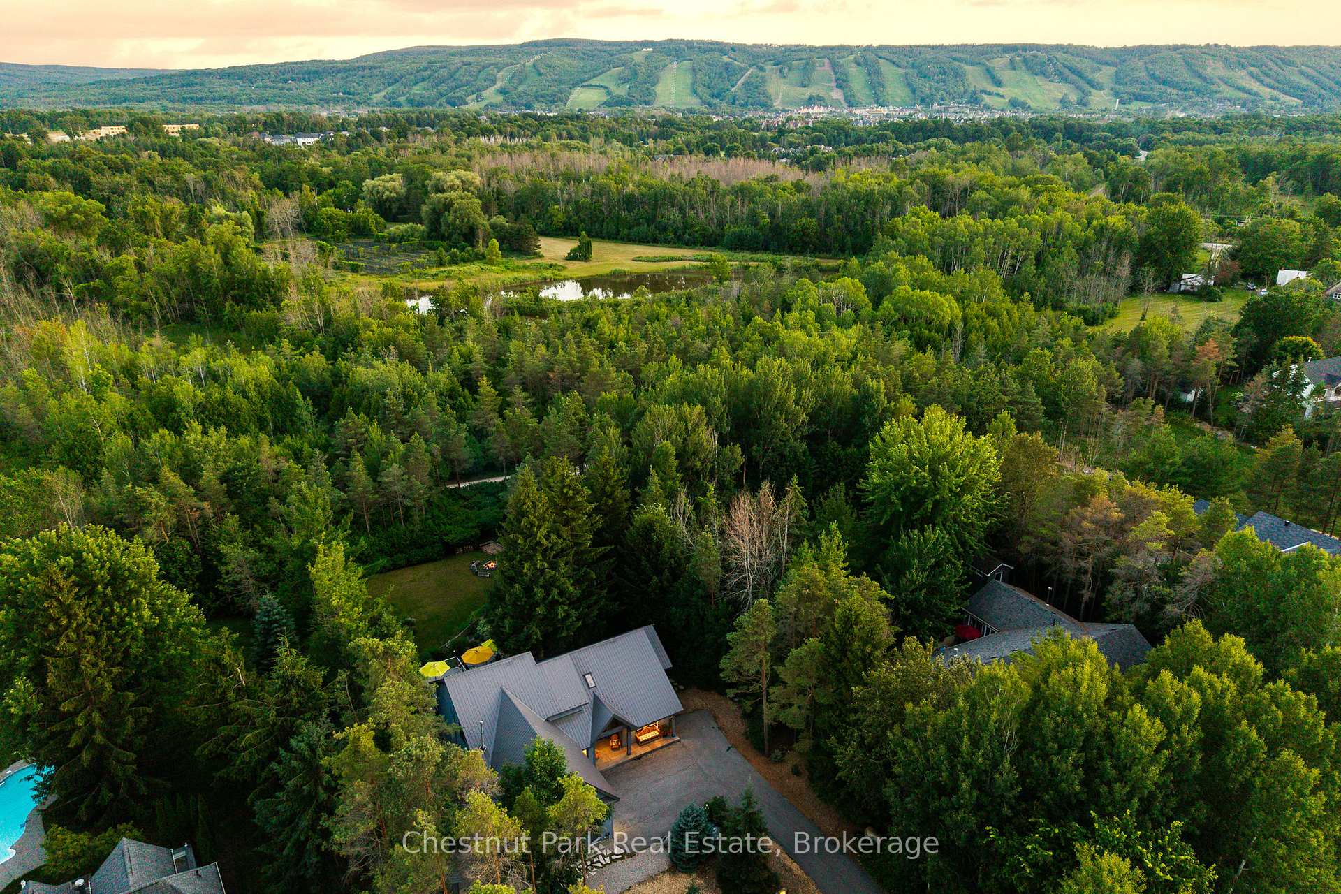 Photo 5 of 23 Forest Drive, Collingwood — HOMEH