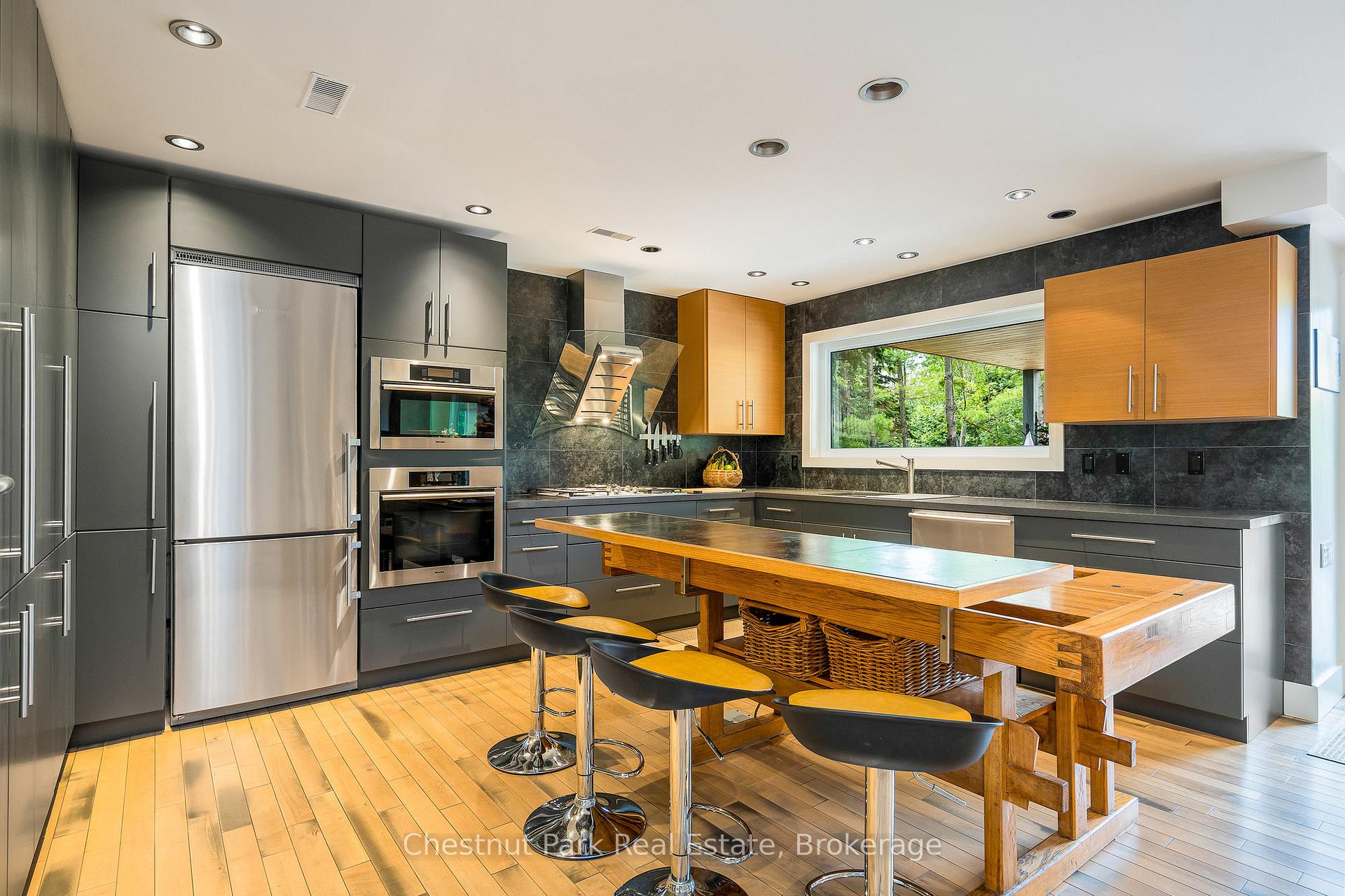Photo 7 of 23 Forest Drive, Collingwood — HOMEH