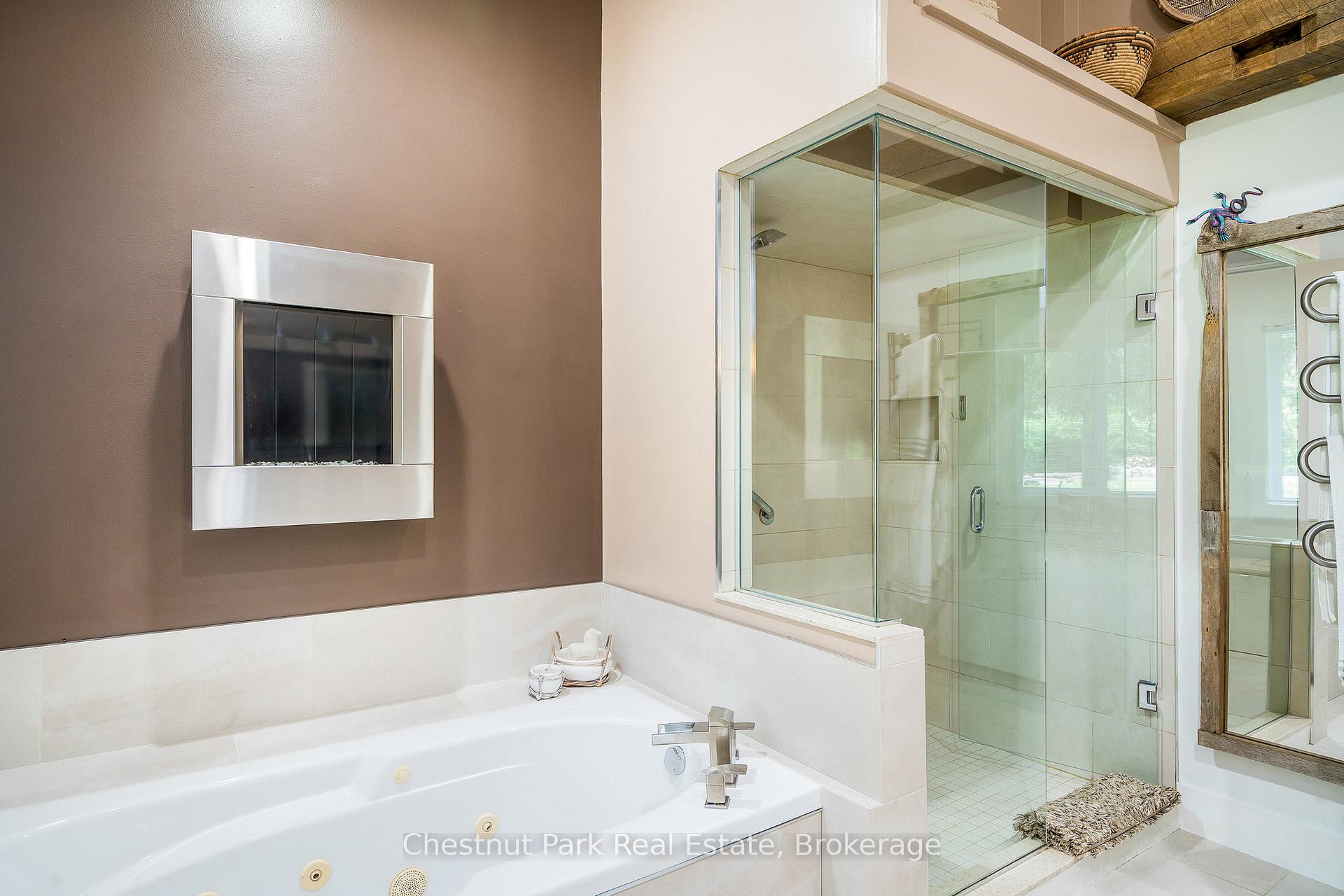 Photo 13 of 23 Forest Drive, Collingwood — HOMEH