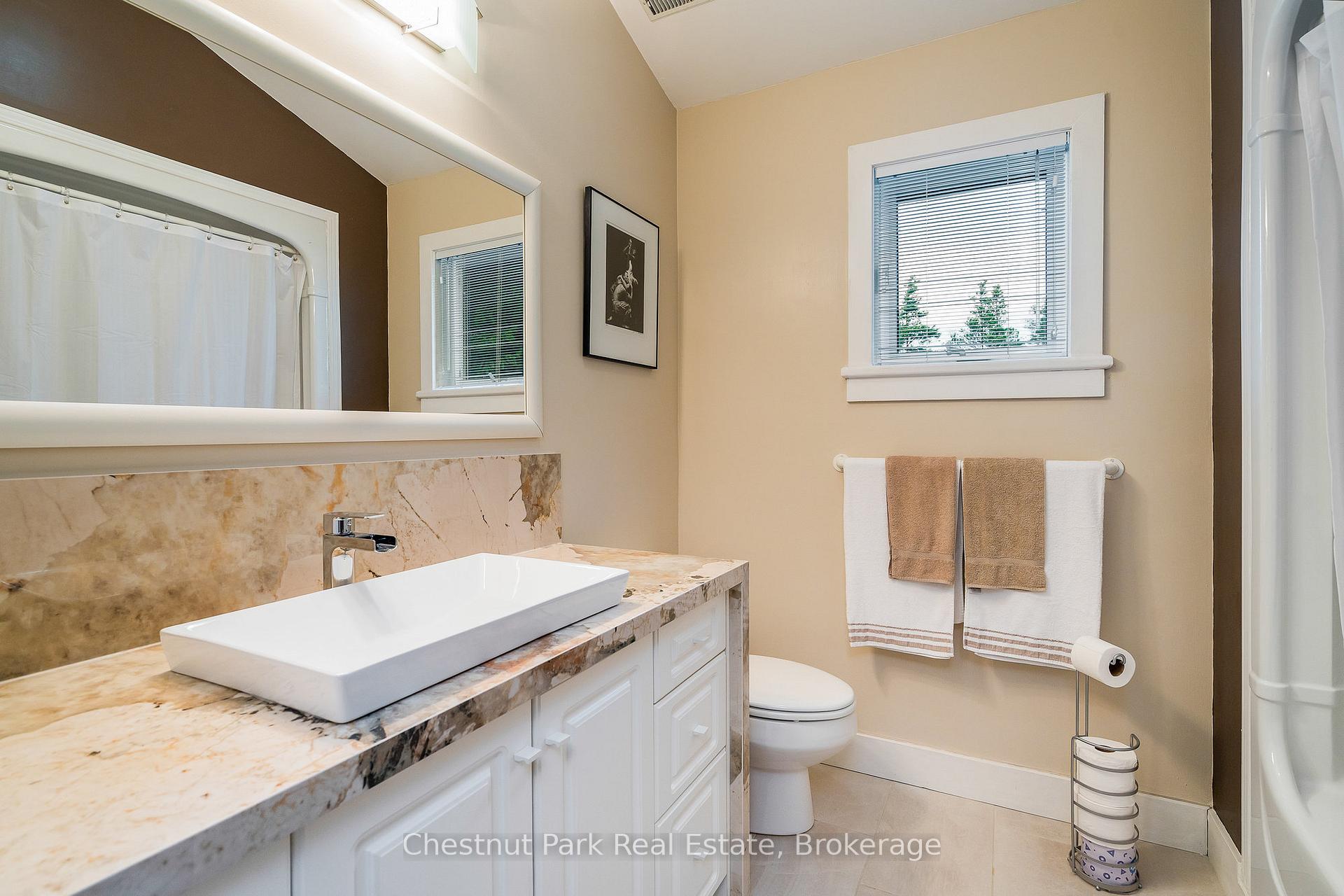 Photo 11 of 23 Forest Drive, Collingwood — HOMEH