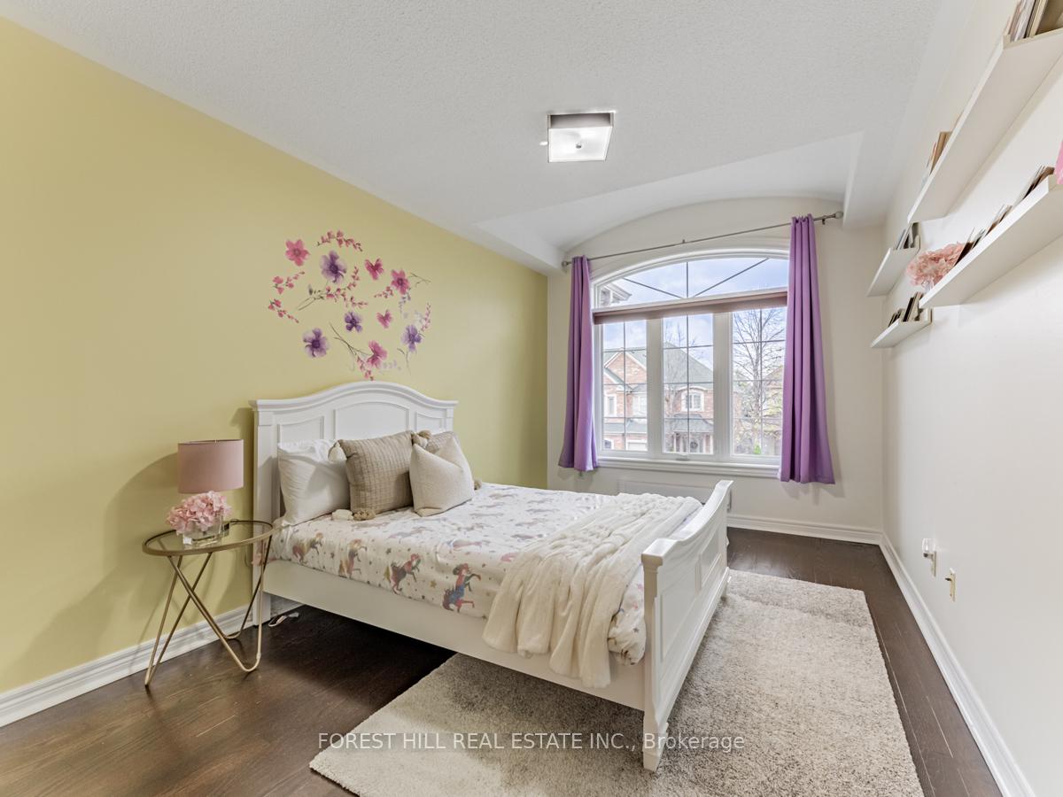 Photo 17 of 52 Kingsbridge Circle, Vaughan, Beverley Glen — HOMEH